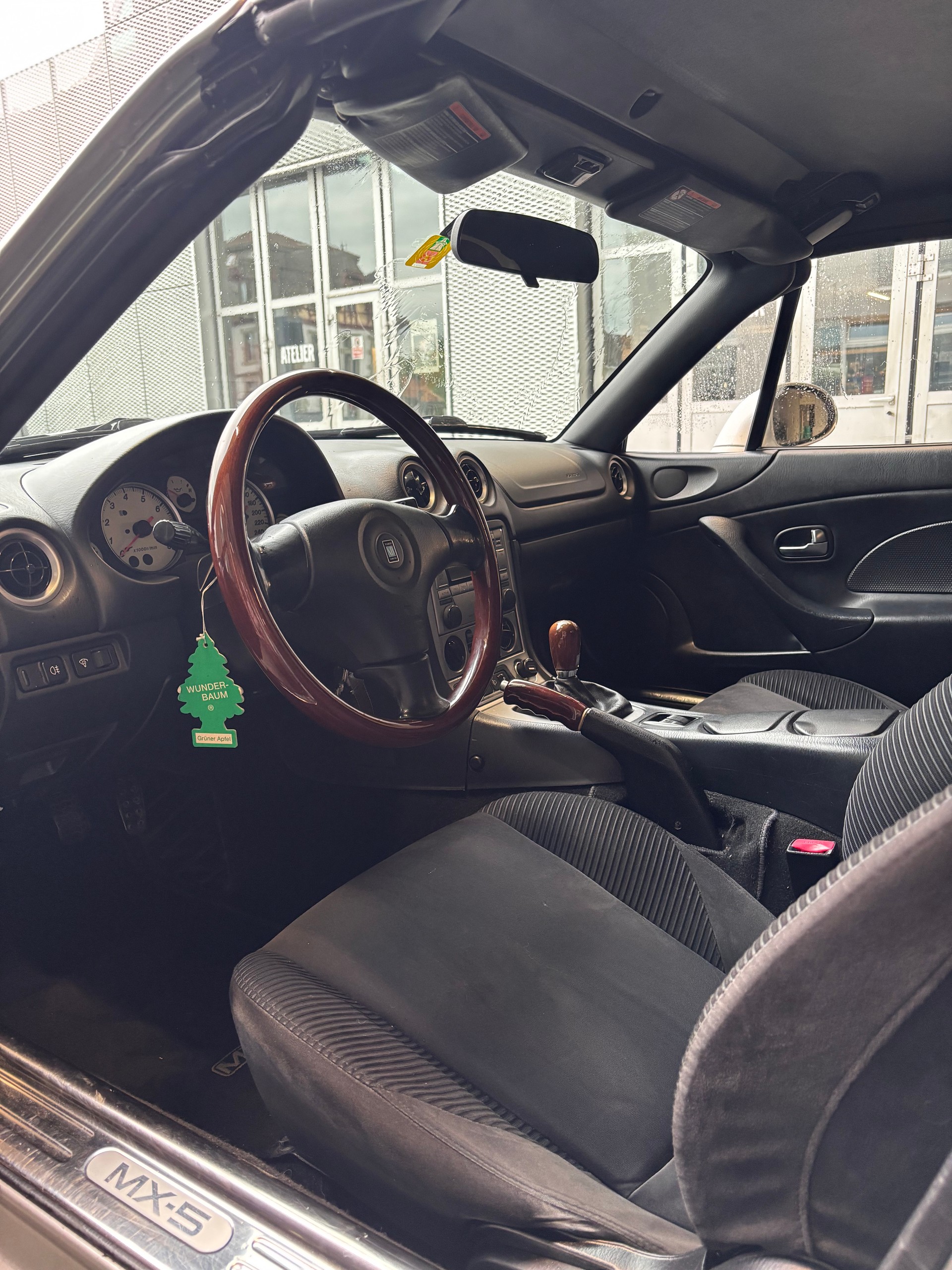 MAZDA 1.6-image-3