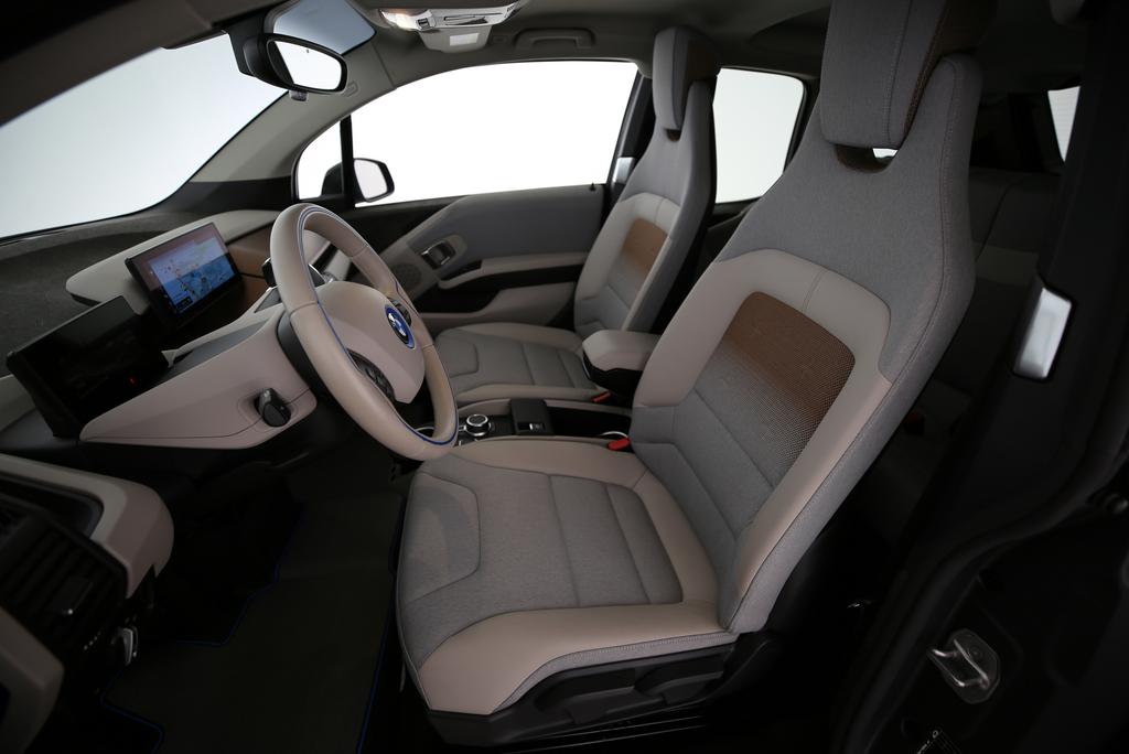 BMW i3 120 Ah-image-2