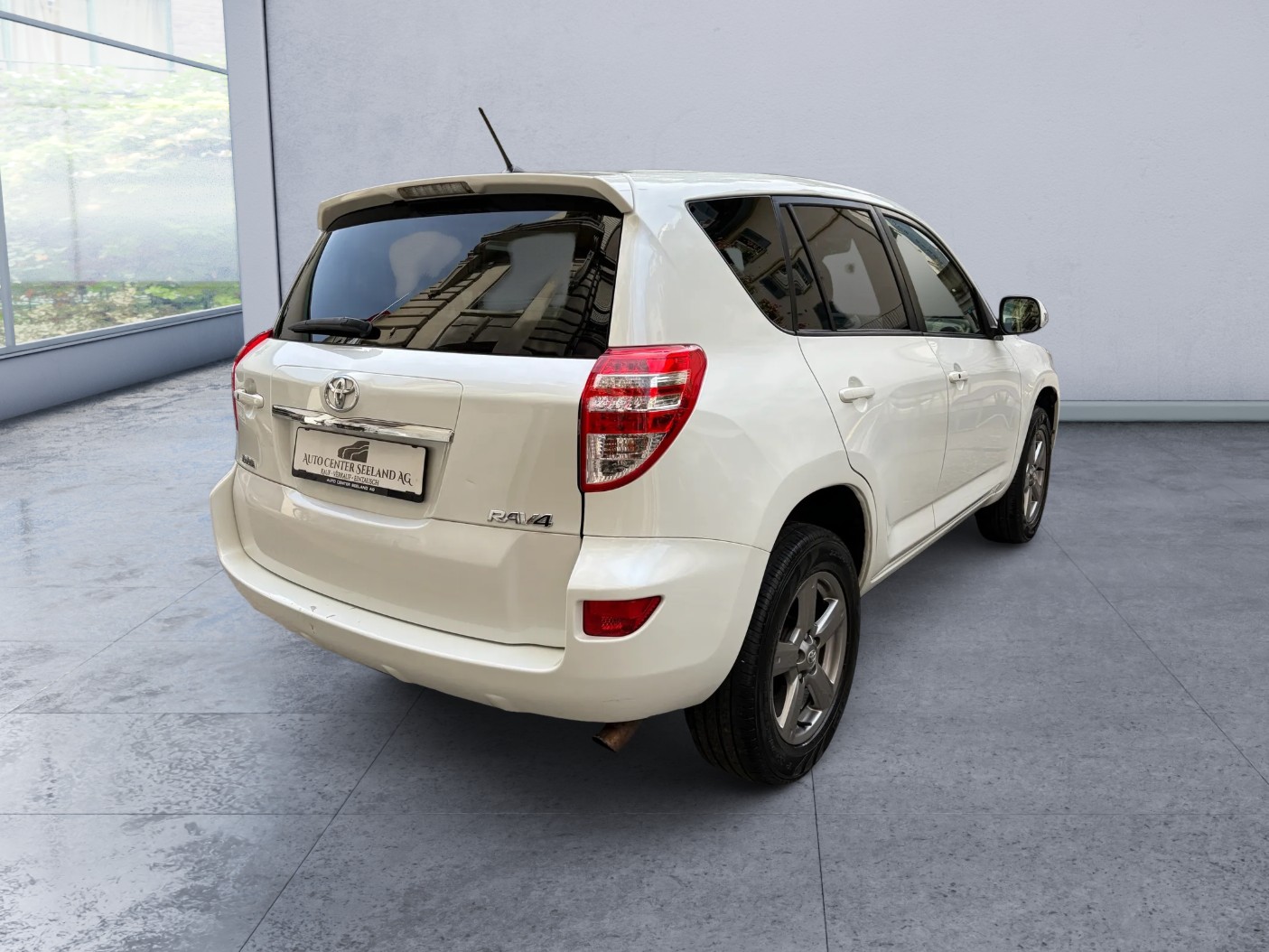 TOYOTA RAV-4 2.2D-CAT Linea Luna AT-image-5