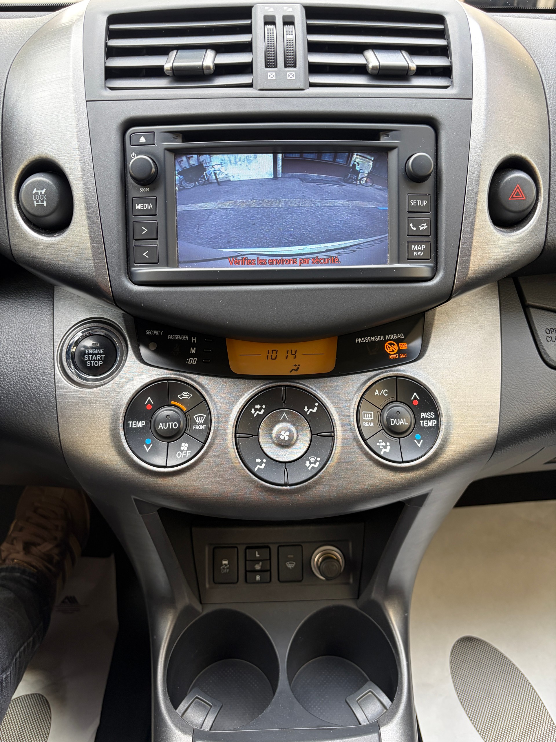 TOYOTA RAV-4 2.2D-CAT Linea Luna AT-image-13