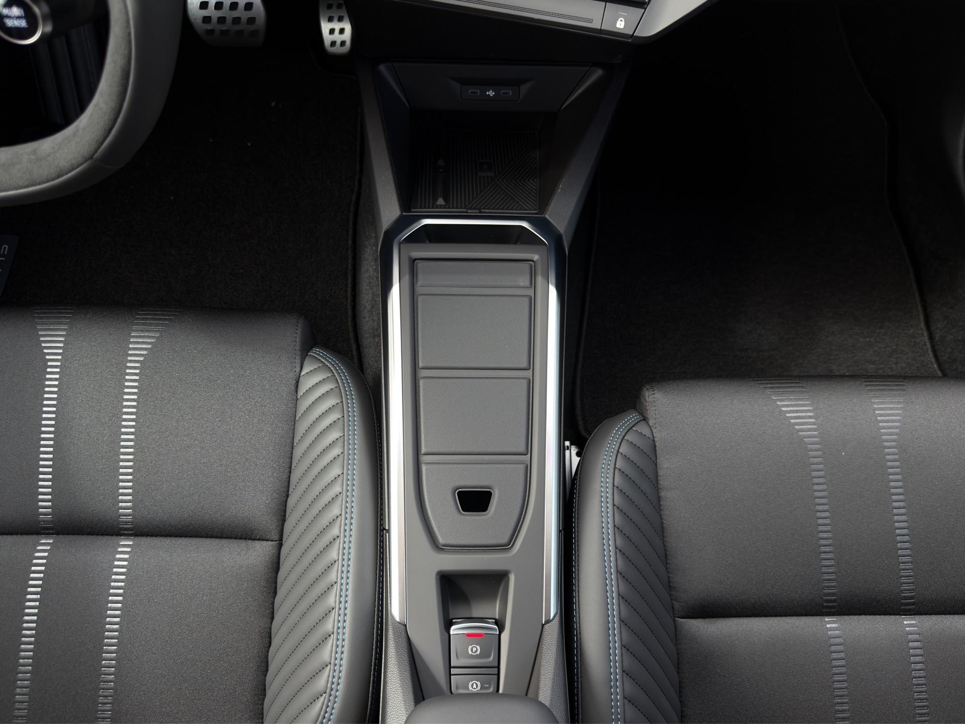 RENAULT Clio 1.8 E-Tech Esprit Alpine-image-11