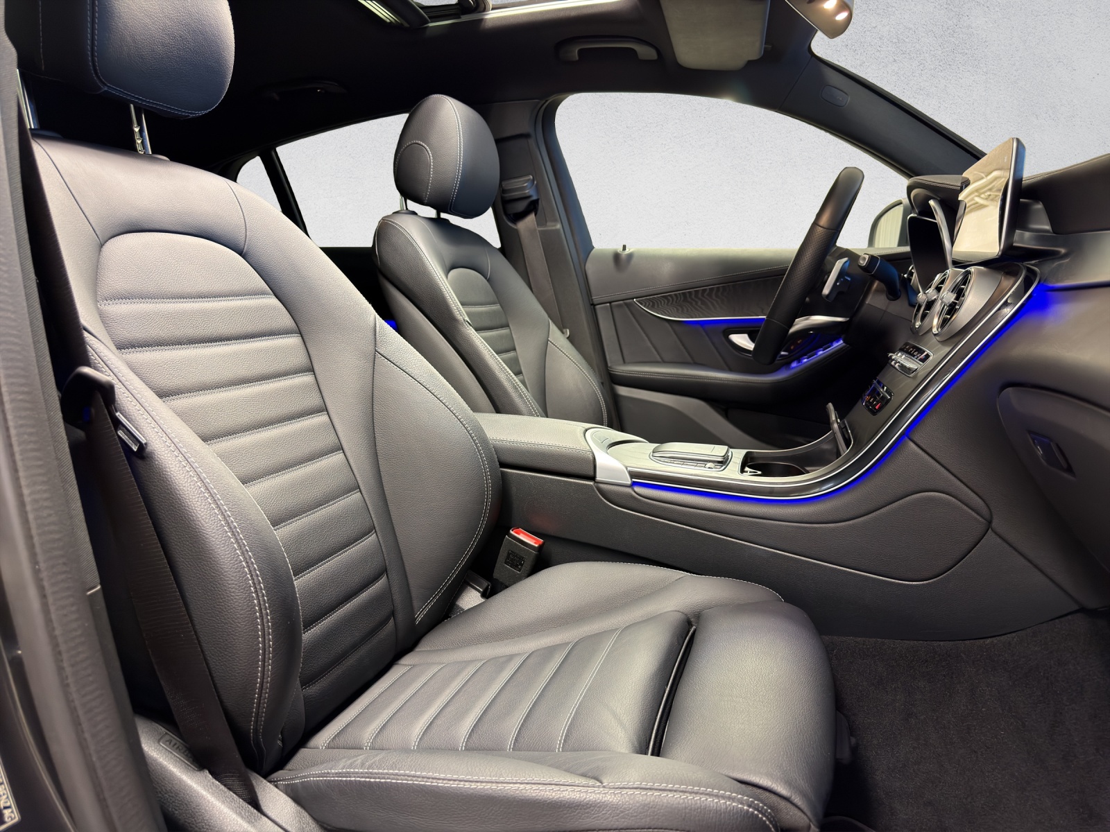 MERCEDES-BENZ GLC Coupé 300 de AMG Line 4Matic 9G-Tronic-image-11