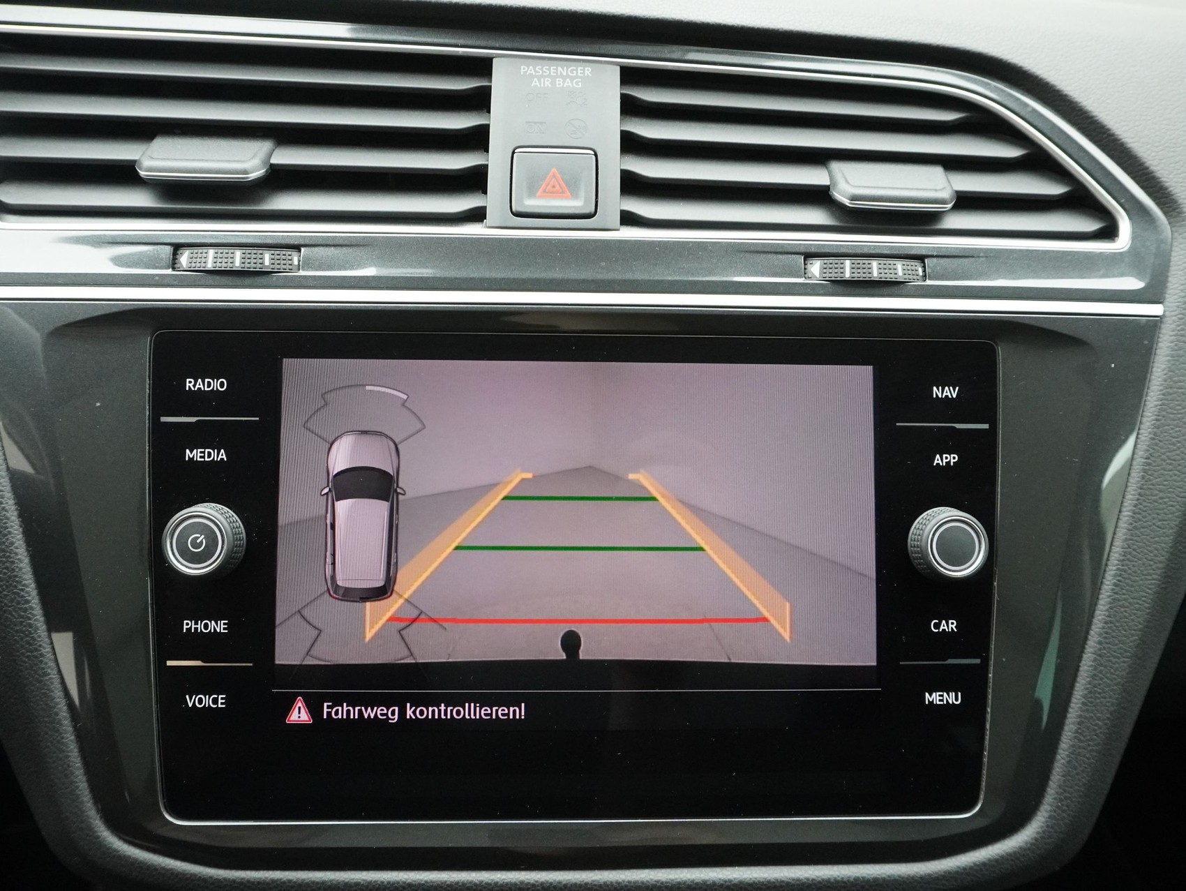 VW Tiguan 2.0 TSI DSG R-Line 4Motion-image-17