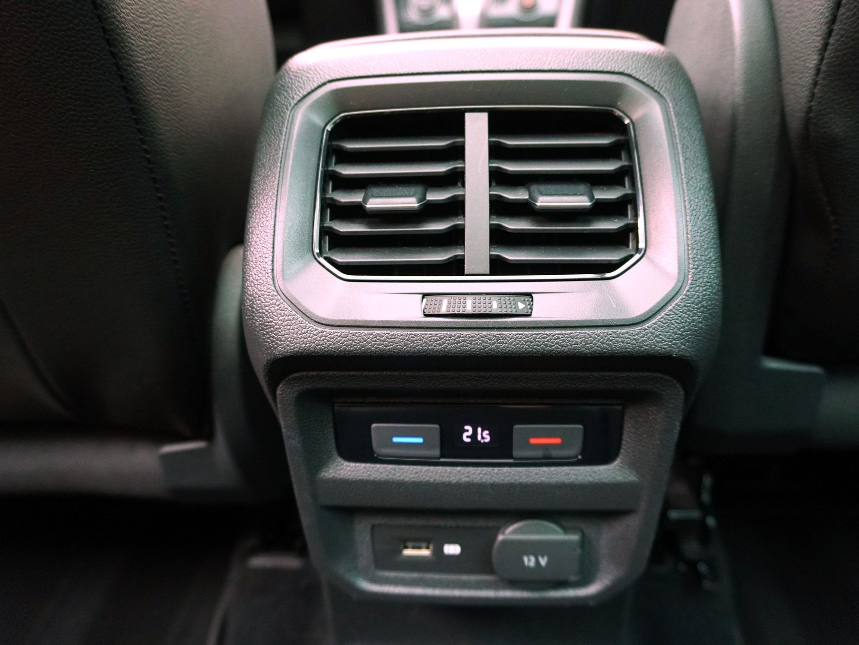 VW Tiguan 2.0 TSI DSG R-Line 4Motion-image-12