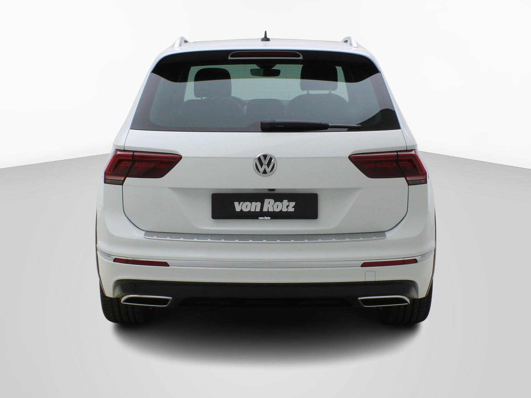 VW Tiguan 2.0 TSI DSG R-Line 4Motion-image-3