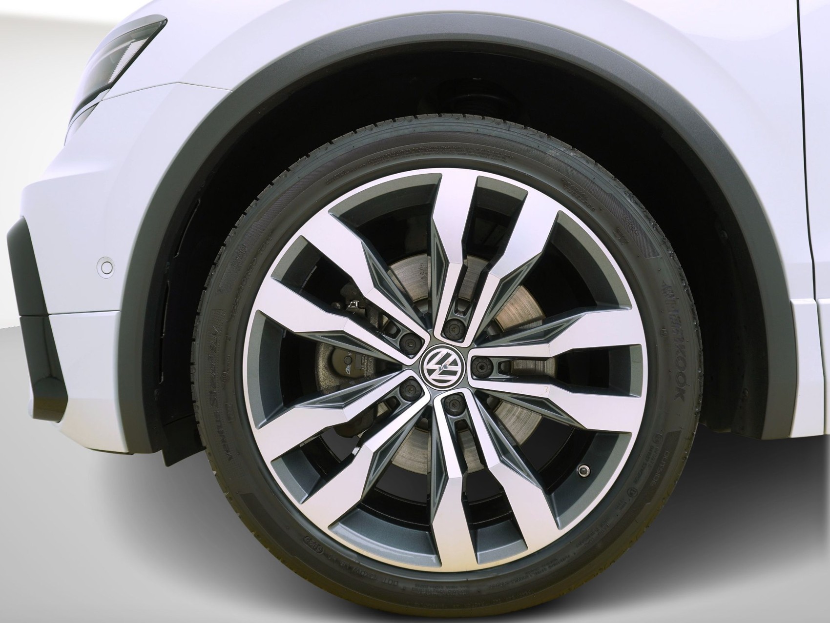 VW Tiguan 2.0 TSI DSG R-Line 4Motion-image-7