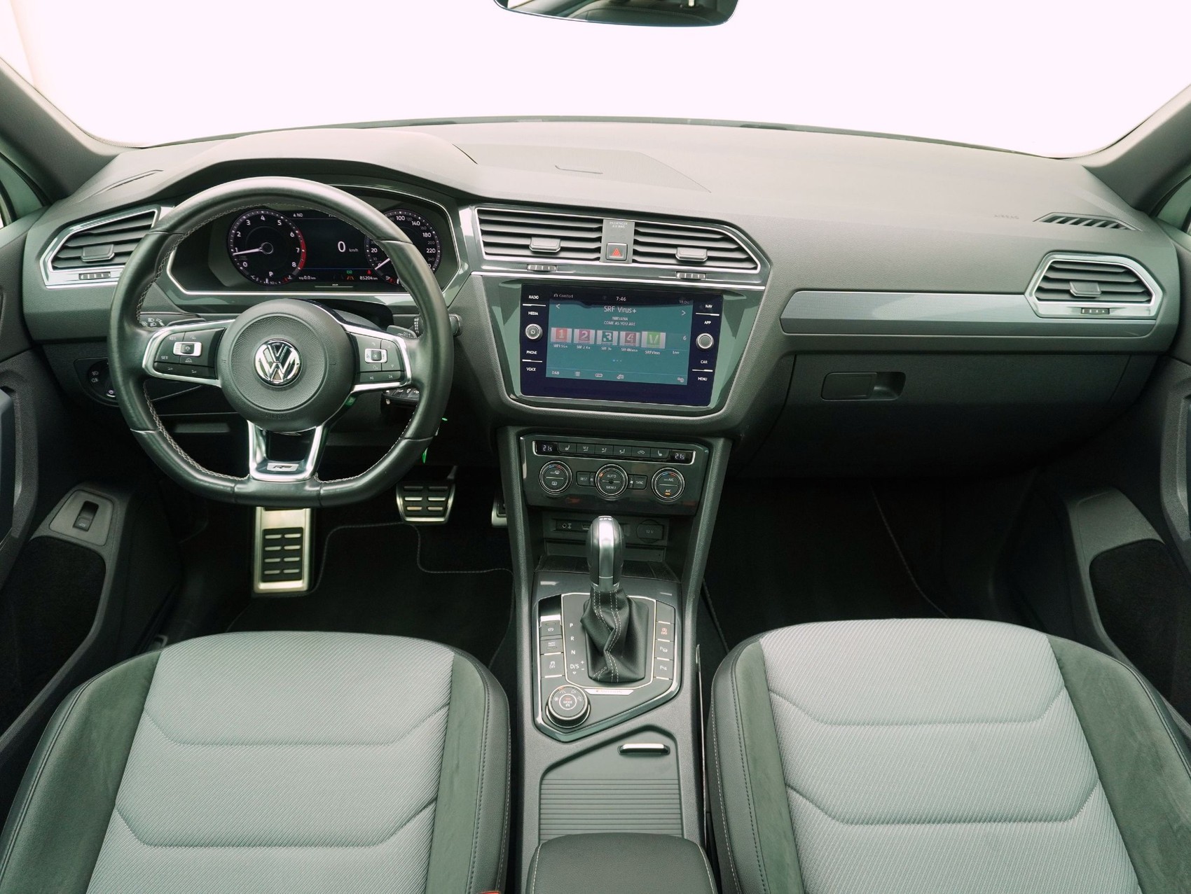 VW Tiguan 2.0 TSI DSG R-Line 4Motion-image-14