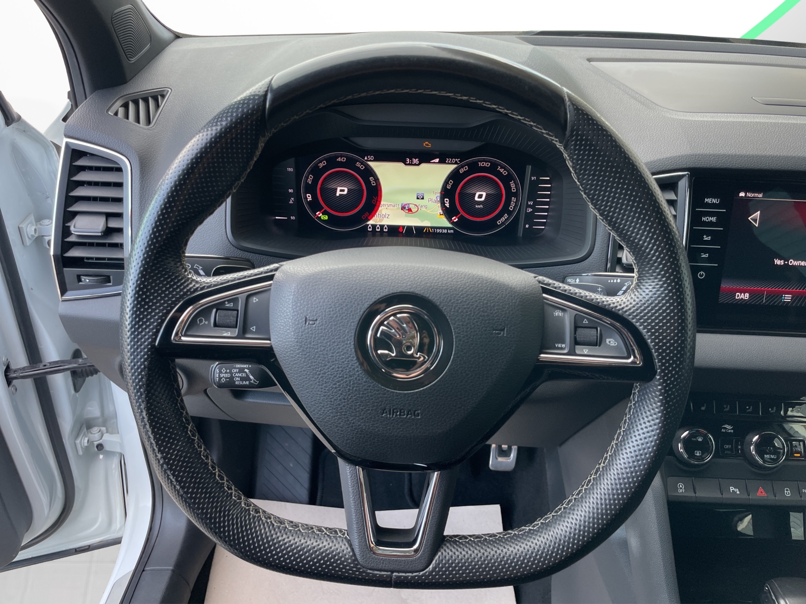 SKODA Karoq 2.0 TSI SportLine 4x4 DSG-image-7
