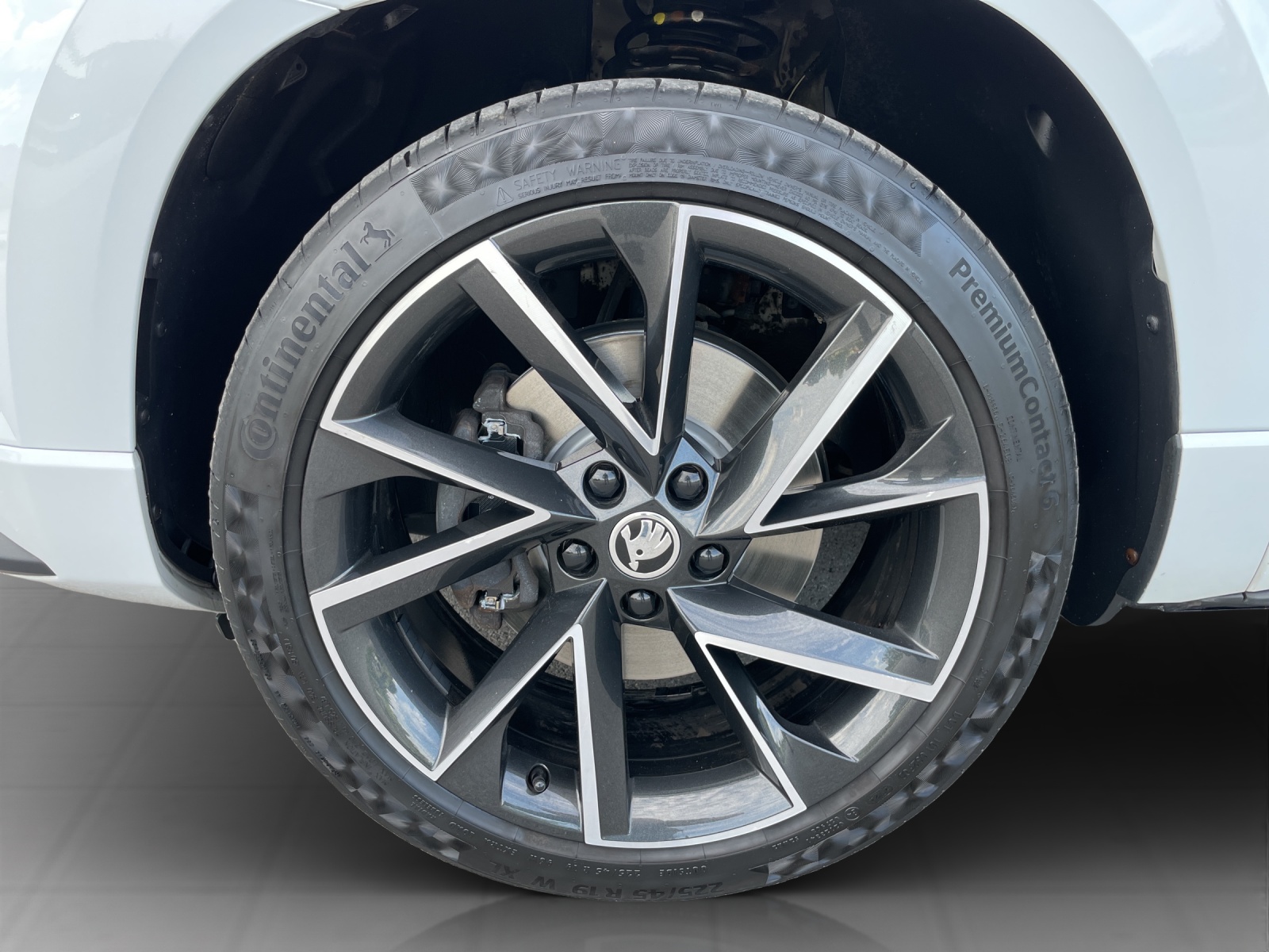 SKODA Karoq 2.0 TSI SportLine 4x4 DSG-image-18
