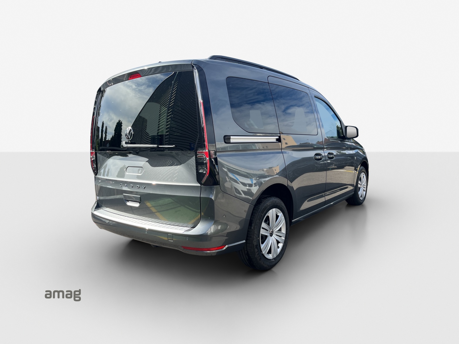 VW Caddy 2.0 TDI Liberty DSG-image-4