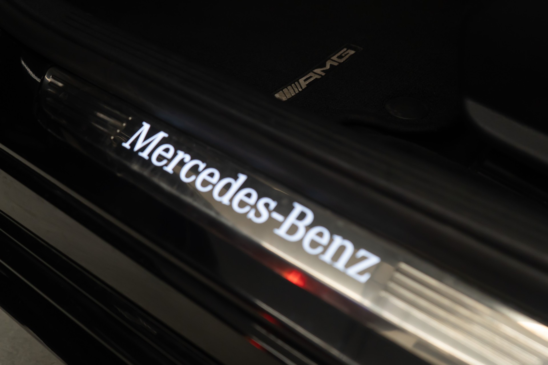 MERCEDES-BENZ C 200 Swiss Star AMG Line 4M 9G-Tronic-image-28