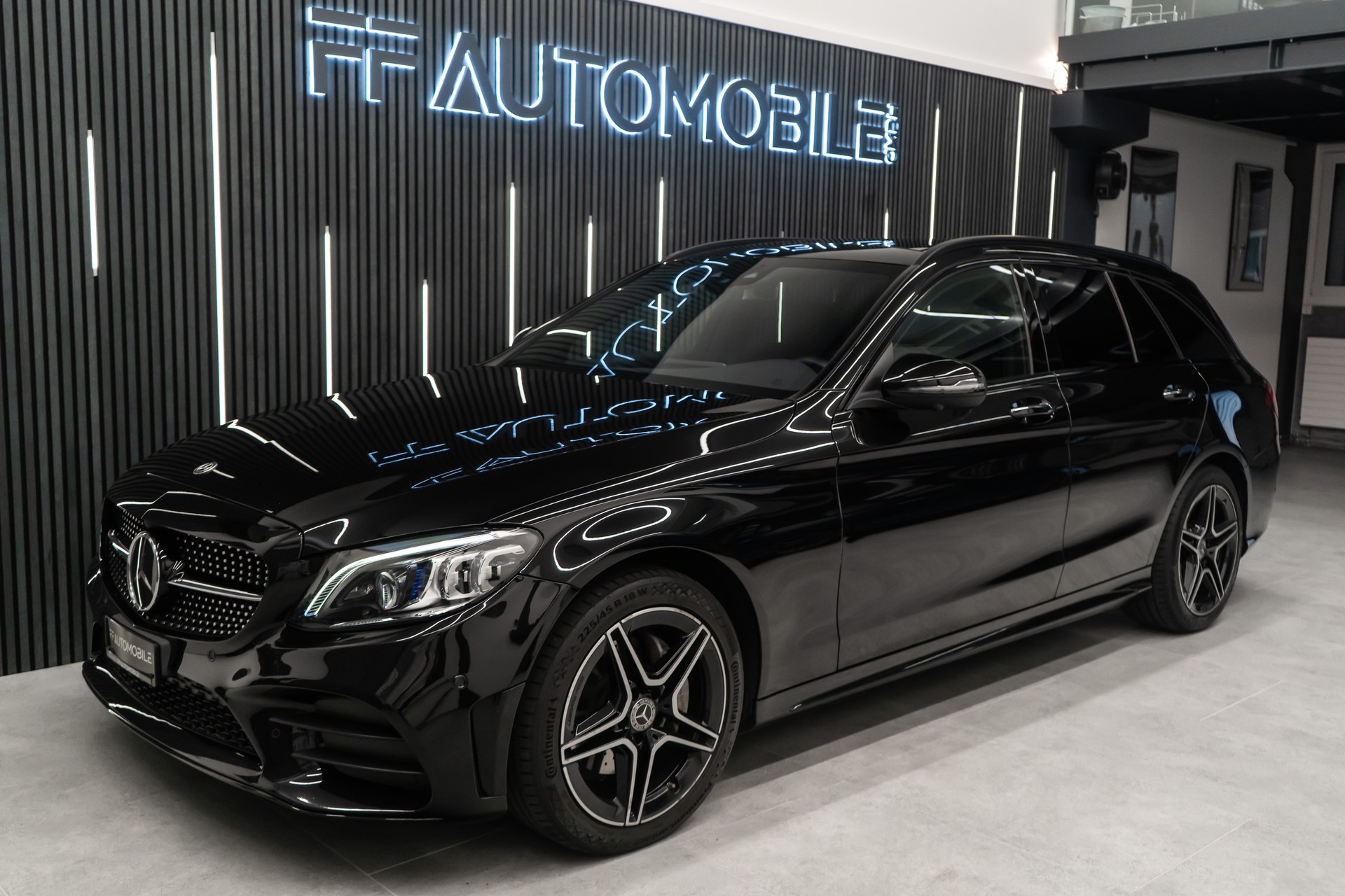 MERCEDES-BENZ C 200 Swiss Star AMG Line 4M 9G-Tronic-image-2