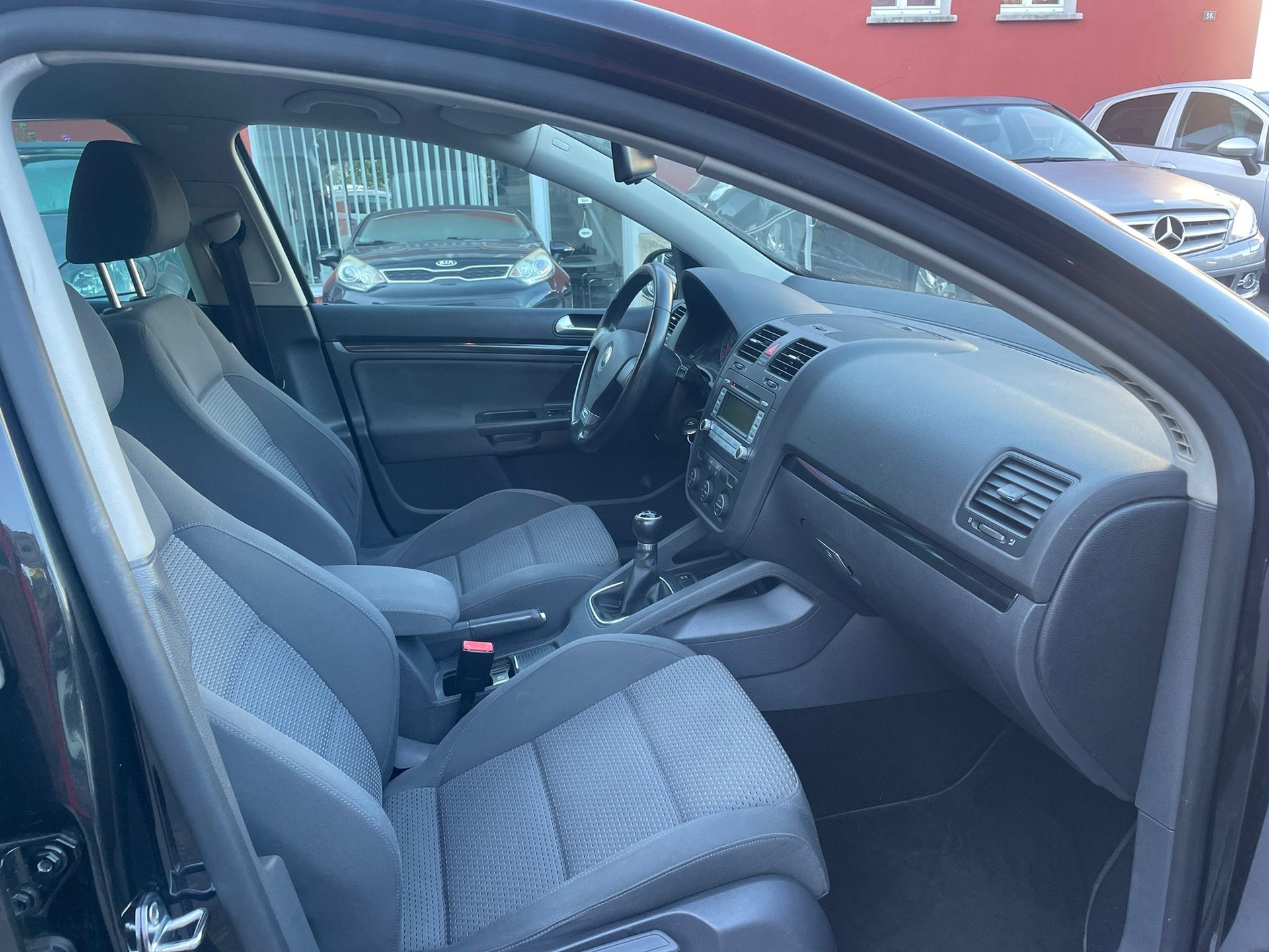 VW Golf 1.4 TSI GT Sport-image-5