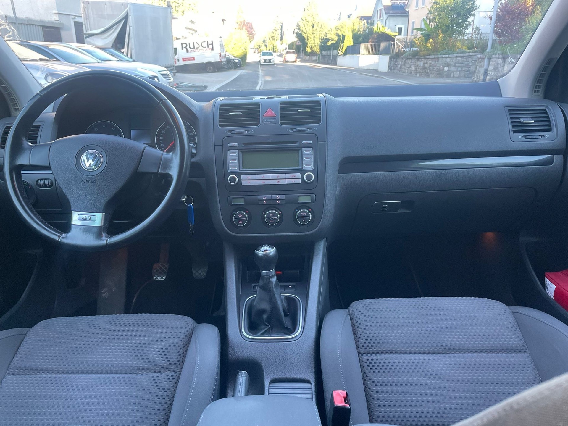 VW Golf 1.4 TSI GT Sport-image-4