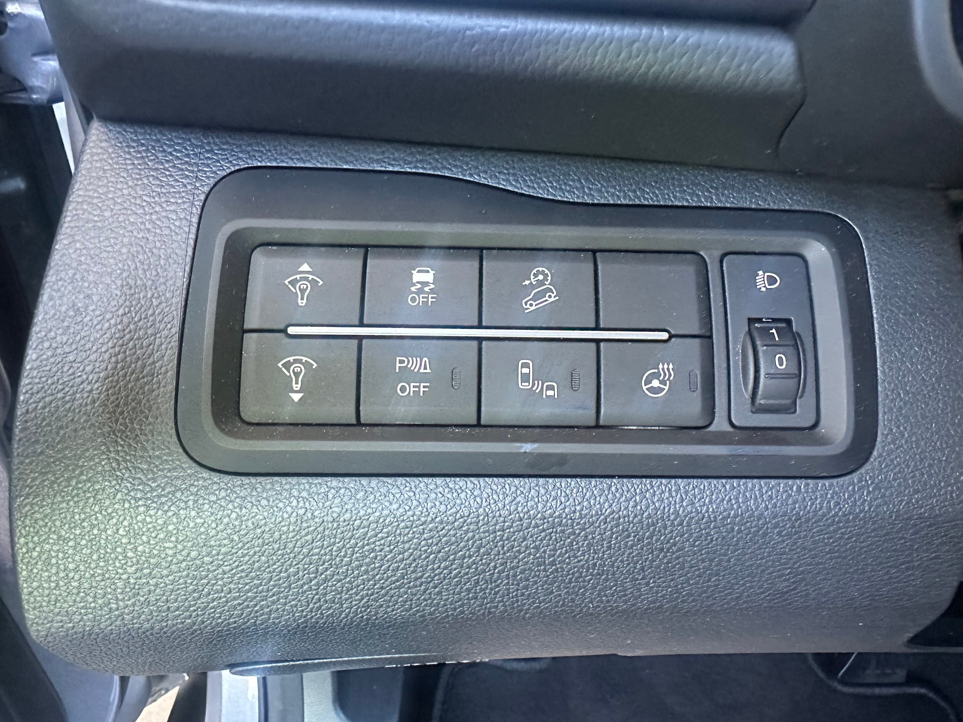 KGM-SsangYong Tivoli 1.5 T GDI Titanium 4WD Automat-image-10