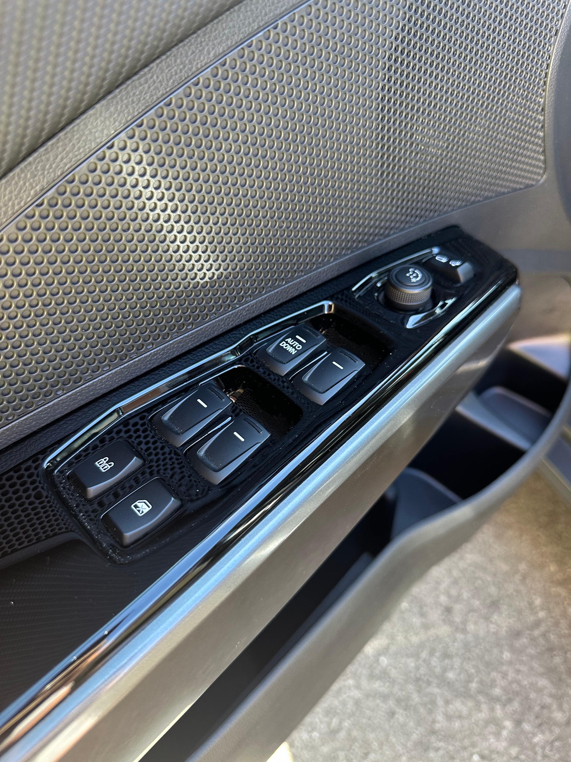 KGM-SsangYong Tivoli 1.5 T GDI Titanium 4WD Automat-image-11