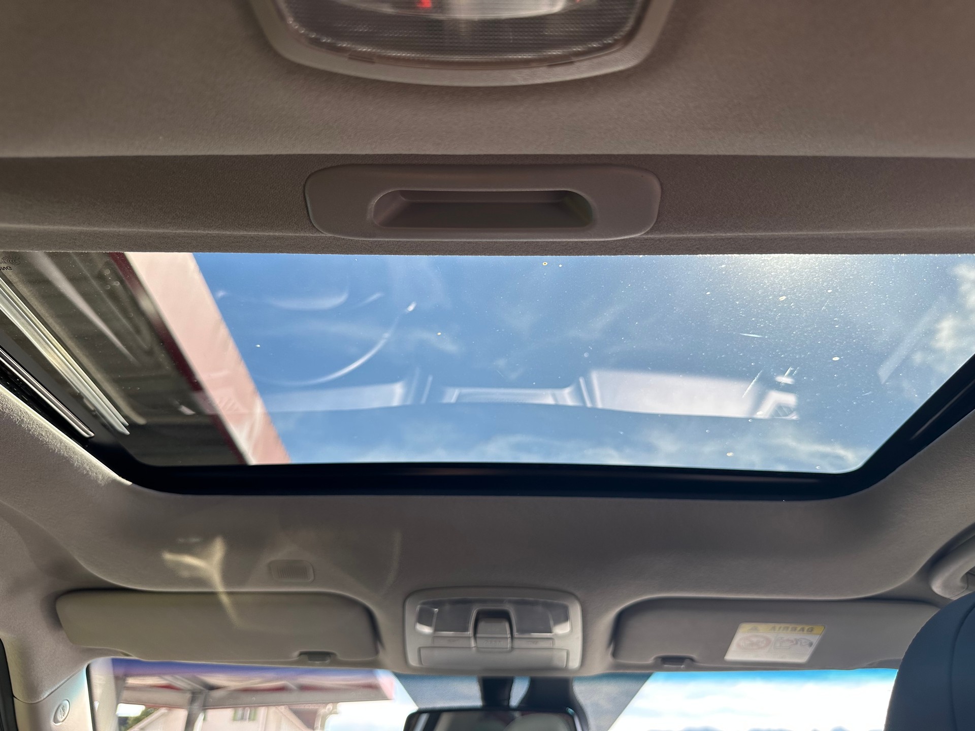 KGM-SsangYong Tivoli 1.5 T GDI Titanium 4WD Automat-image-12