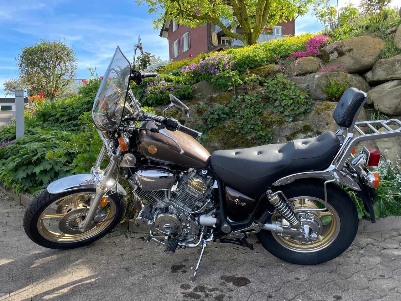 YAMAHA XV 1000 Virago