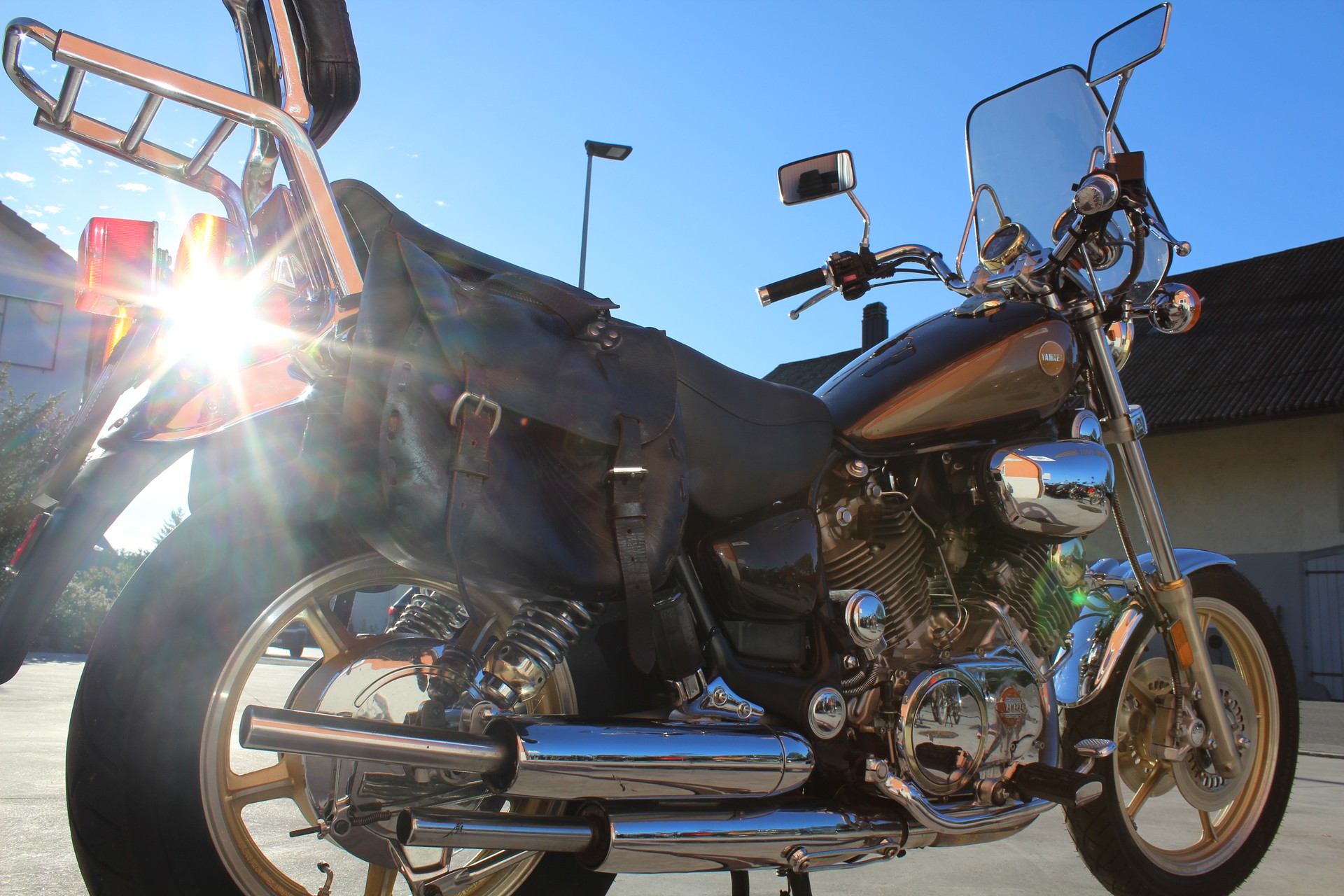 YAMAHA XV 1000 Virago-image-3