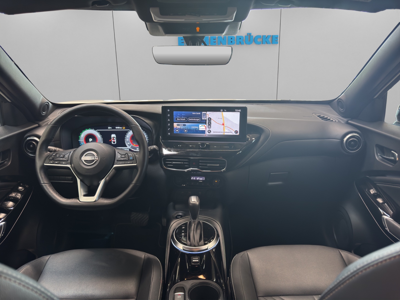 NISSAN Juke 1.6 Hybrid Tekna-image-2