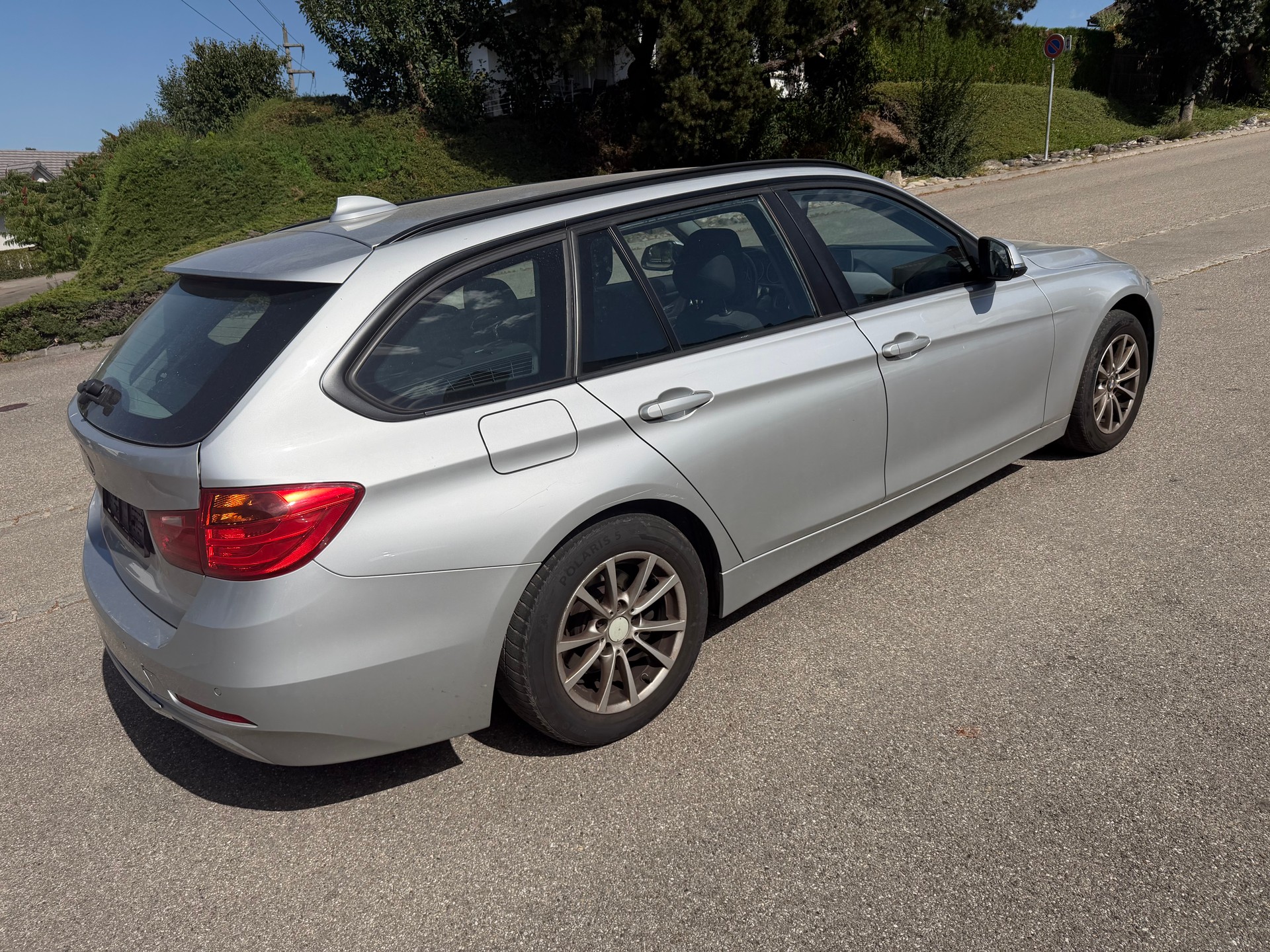 BMW 318d xDrive Touring-image-3