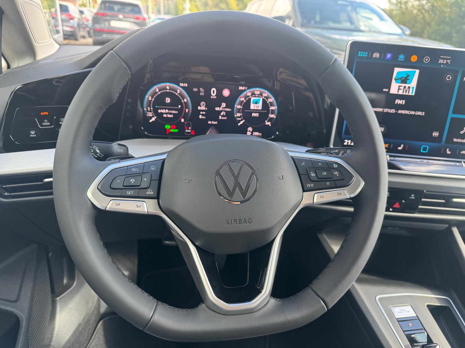 VW Golf 1.5 e TSI mHEV Basis DSG-image-8