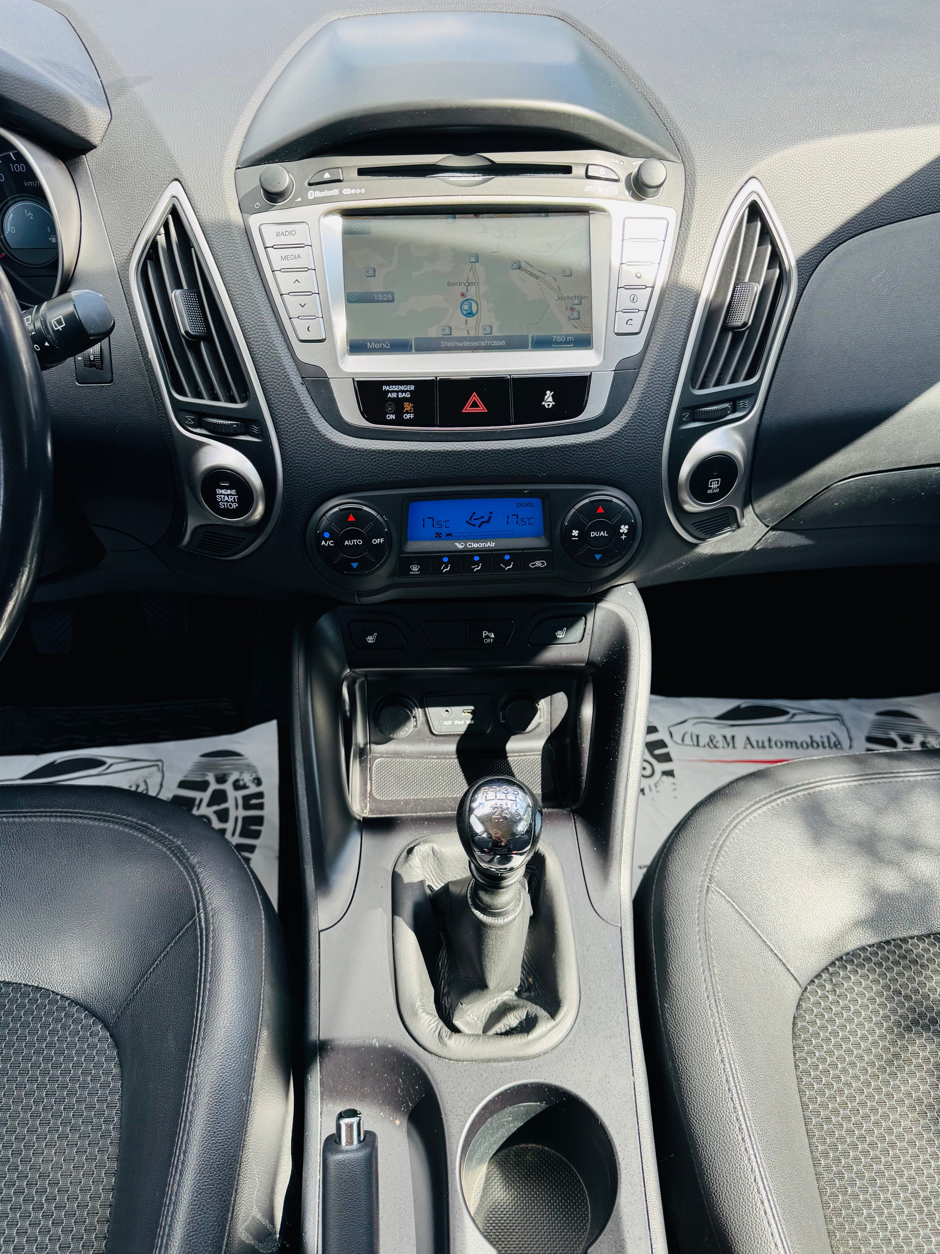 HYUNDAI iX 35 2.0 CRDi Style 4WD-image-9