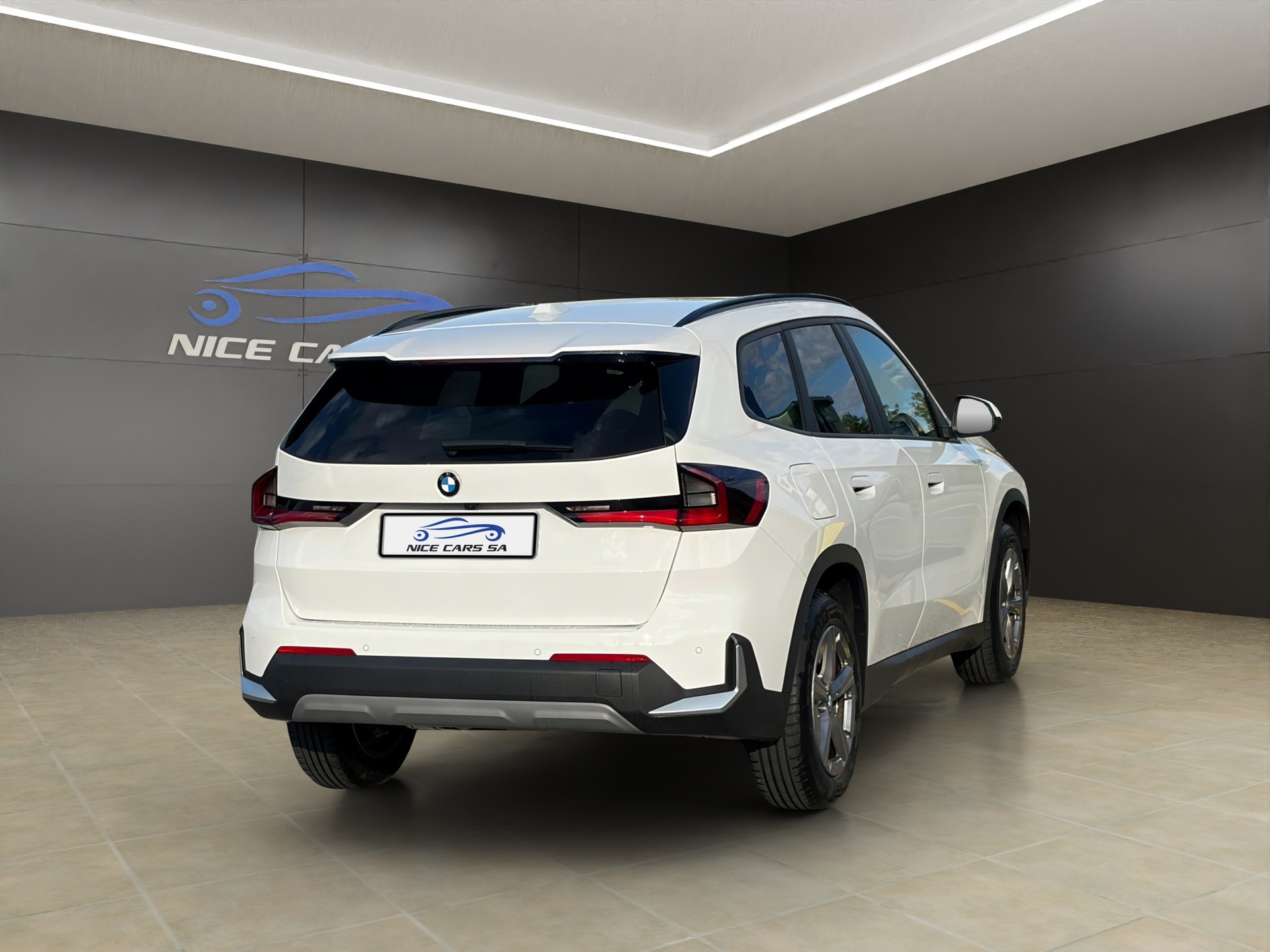 BMW X1 xDrive 20d 48V-image-5