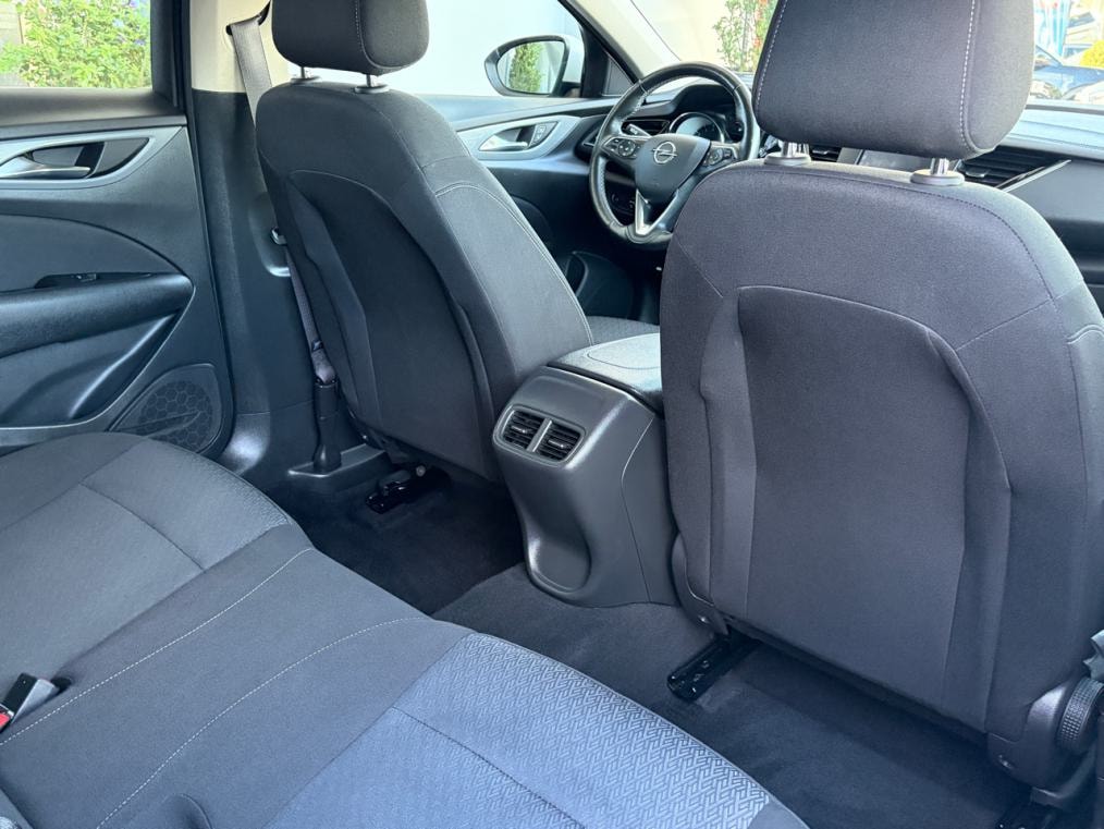 OPEL Insignia 1.5 T Sports Tourer Edition-image-7