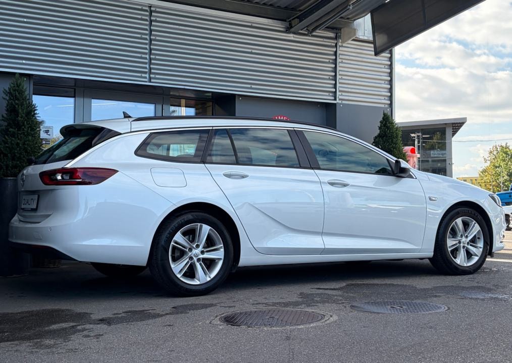 OPEL Insignia 1.5 T Sports Tourer Edition-image-2