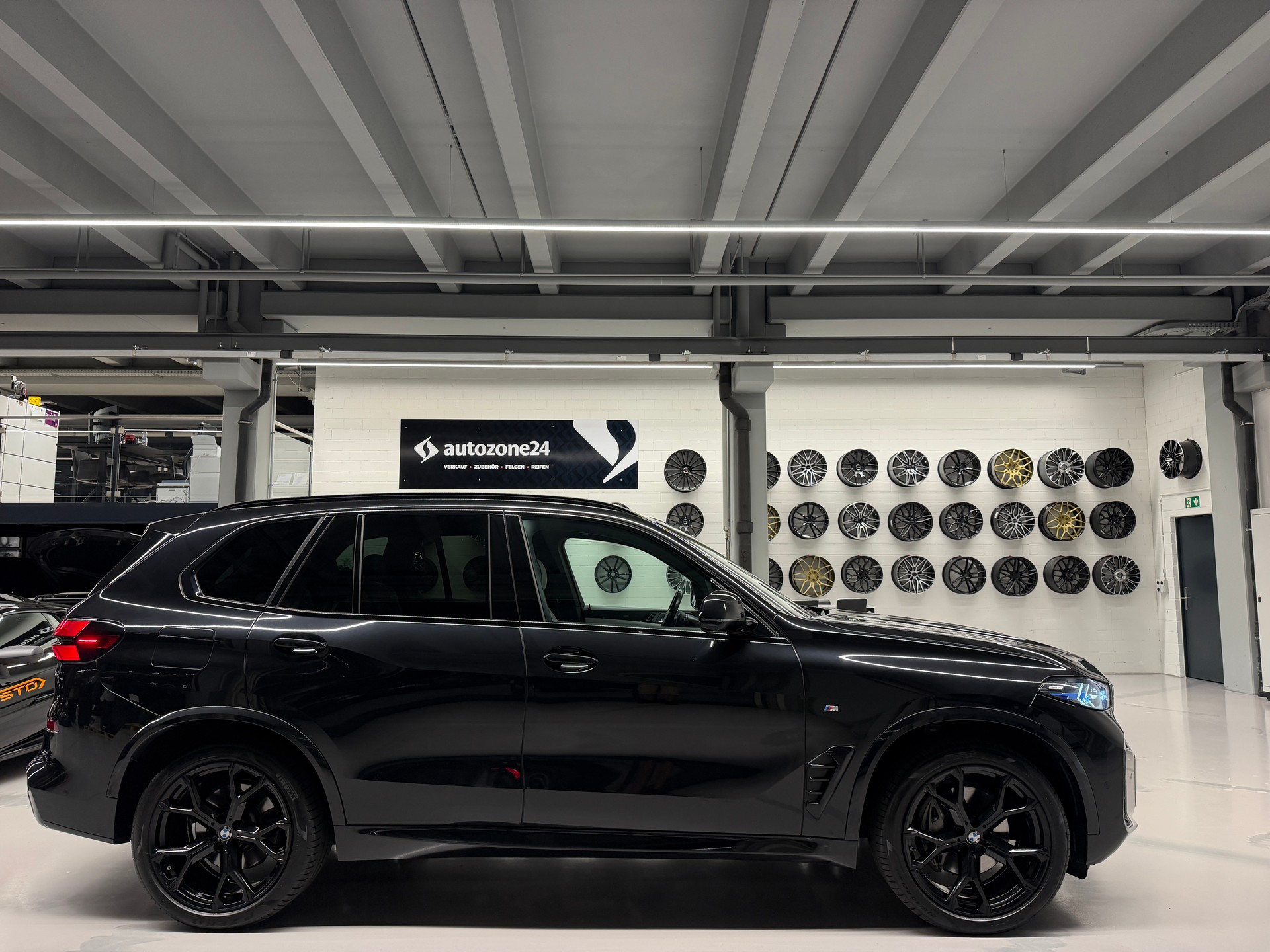 BMW X5 30d xDrive SAG *M Sport*CH-Auto*Facelift*Panorama-Glasdach*Garantie*BMW Servicegepflegt*-image-8