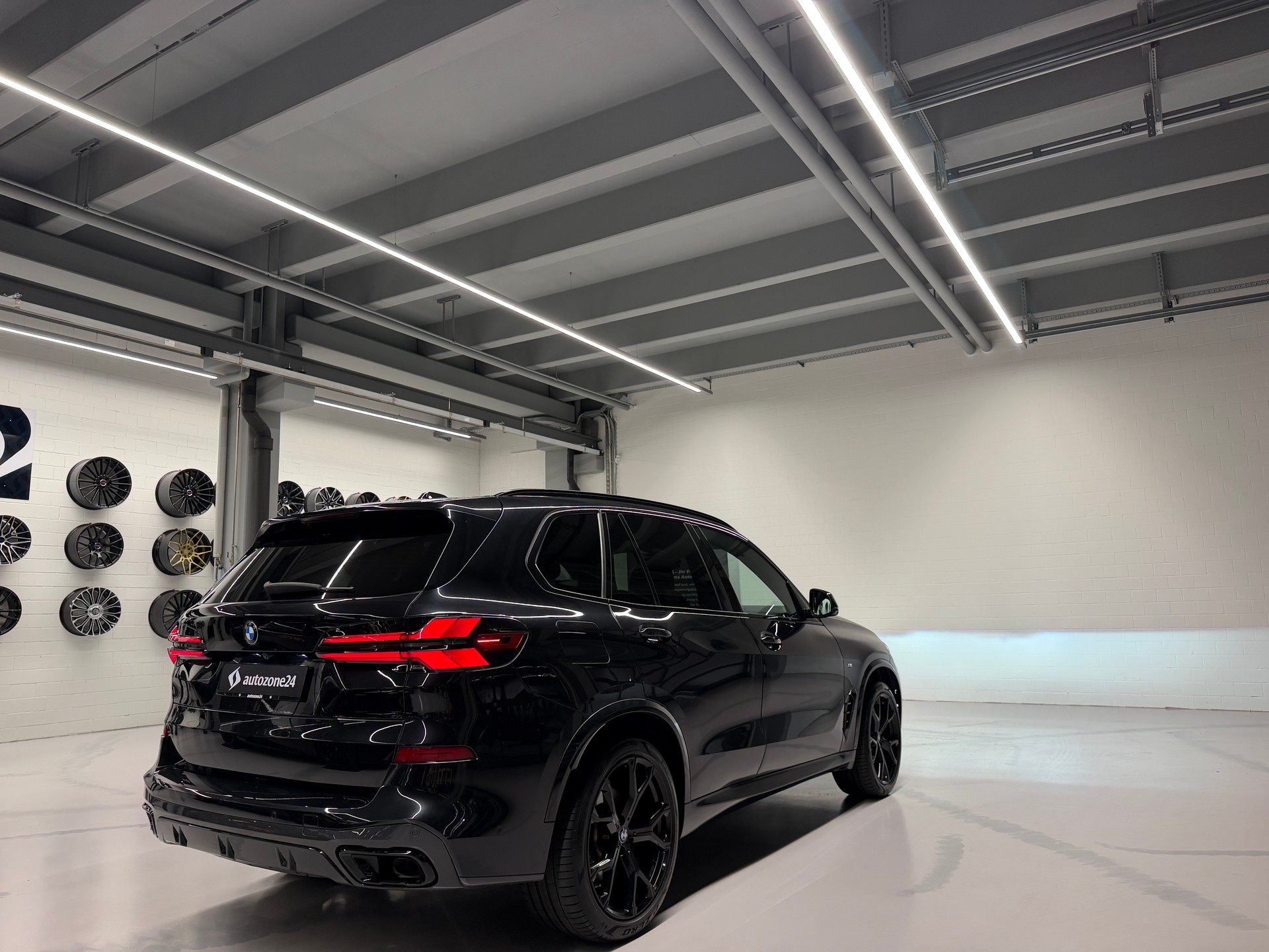 BMW X5 30d xDrive SAG *M Sport*CH-Auto*Facelift*Panorama-Glasdach*Garantie*BMW Servicegepflegt*-image-4