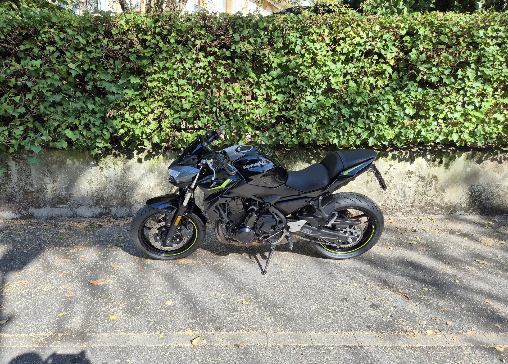 KAWASAKI Z 650 (35kW)-showroom-element-3