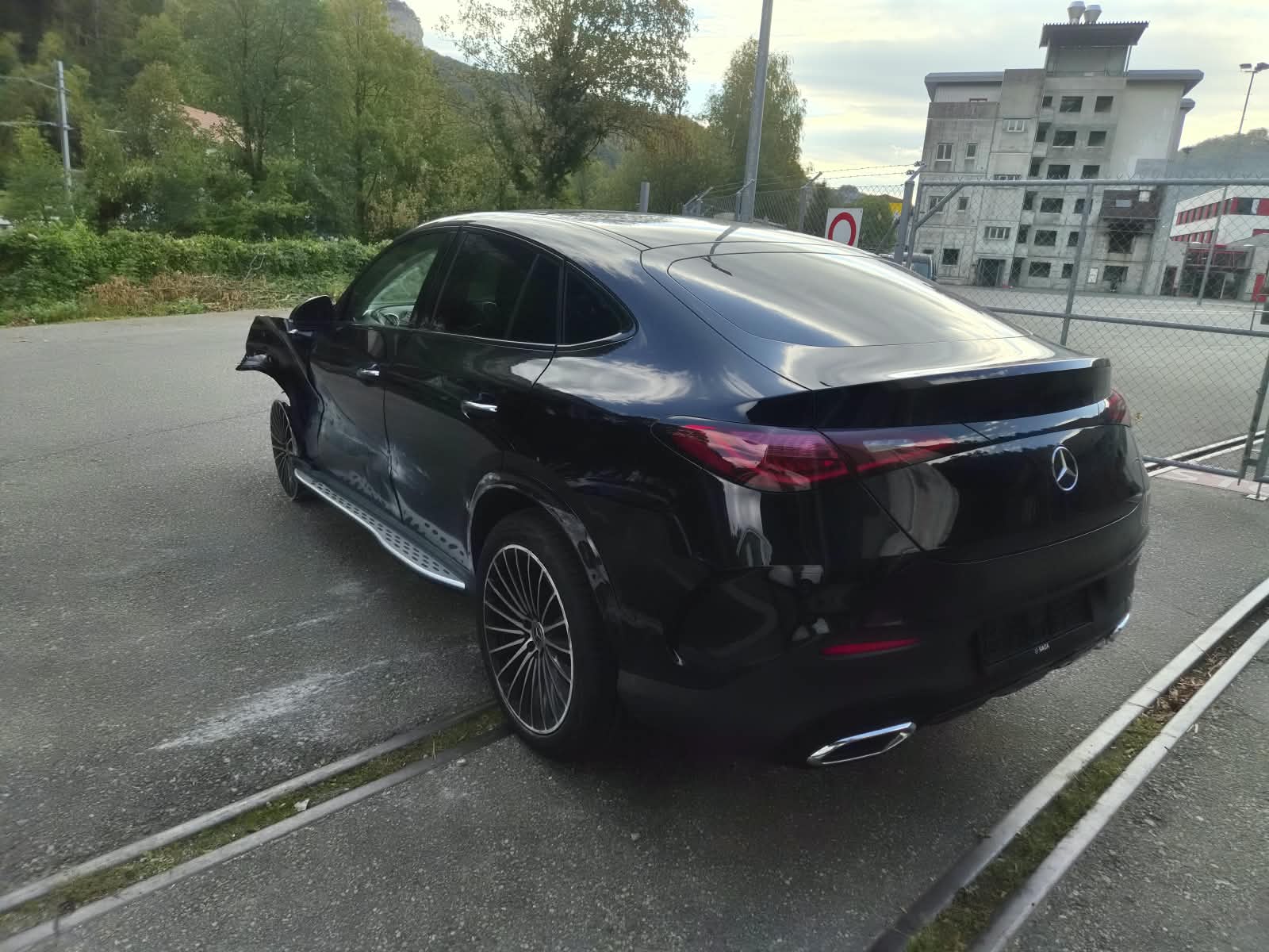 MERCEDES-BENZ GLC Coupé 220 d 4Matic 9G-Tronic-image-2