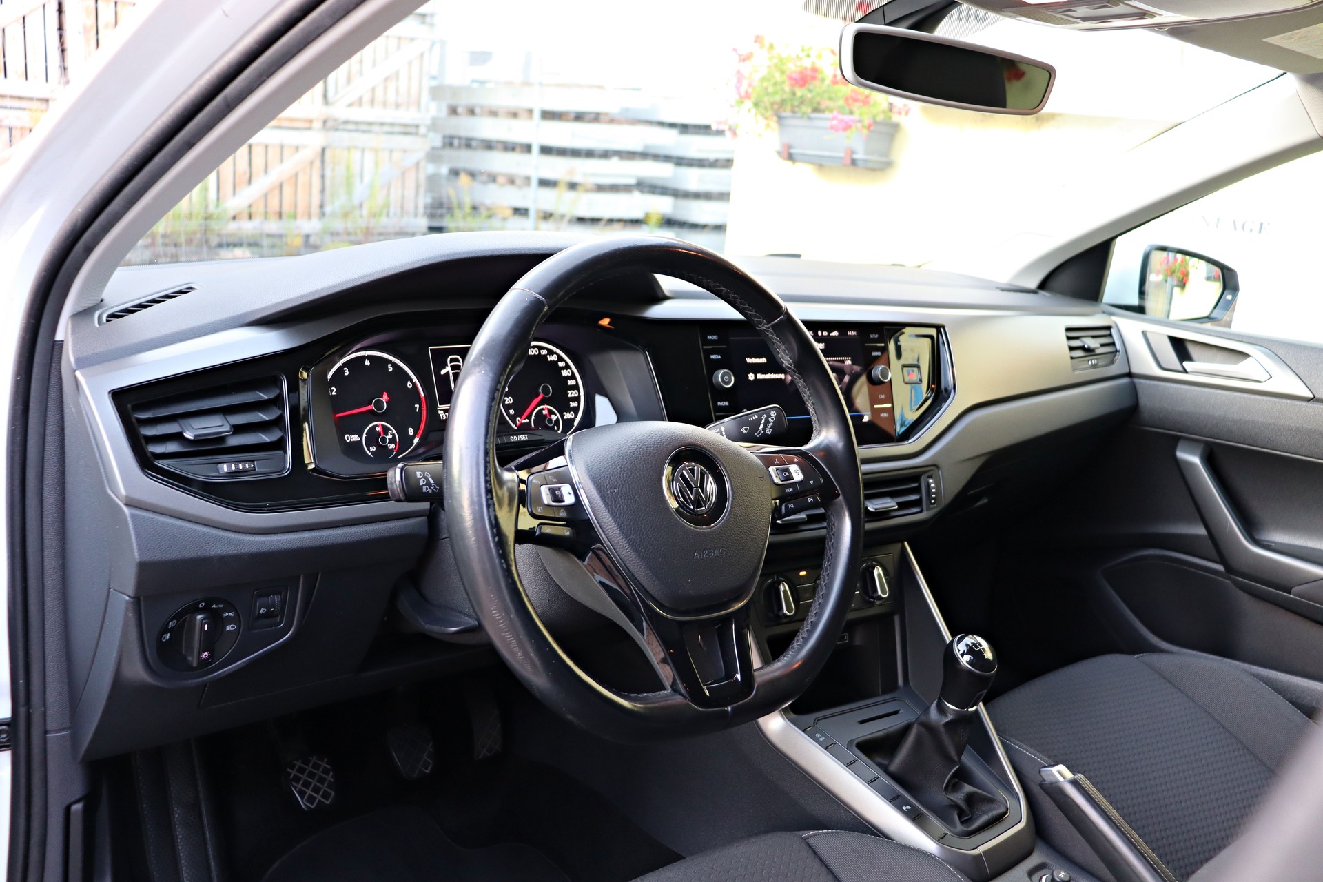 VW Polo 1.0 TSI BMT Comfortline-image-6