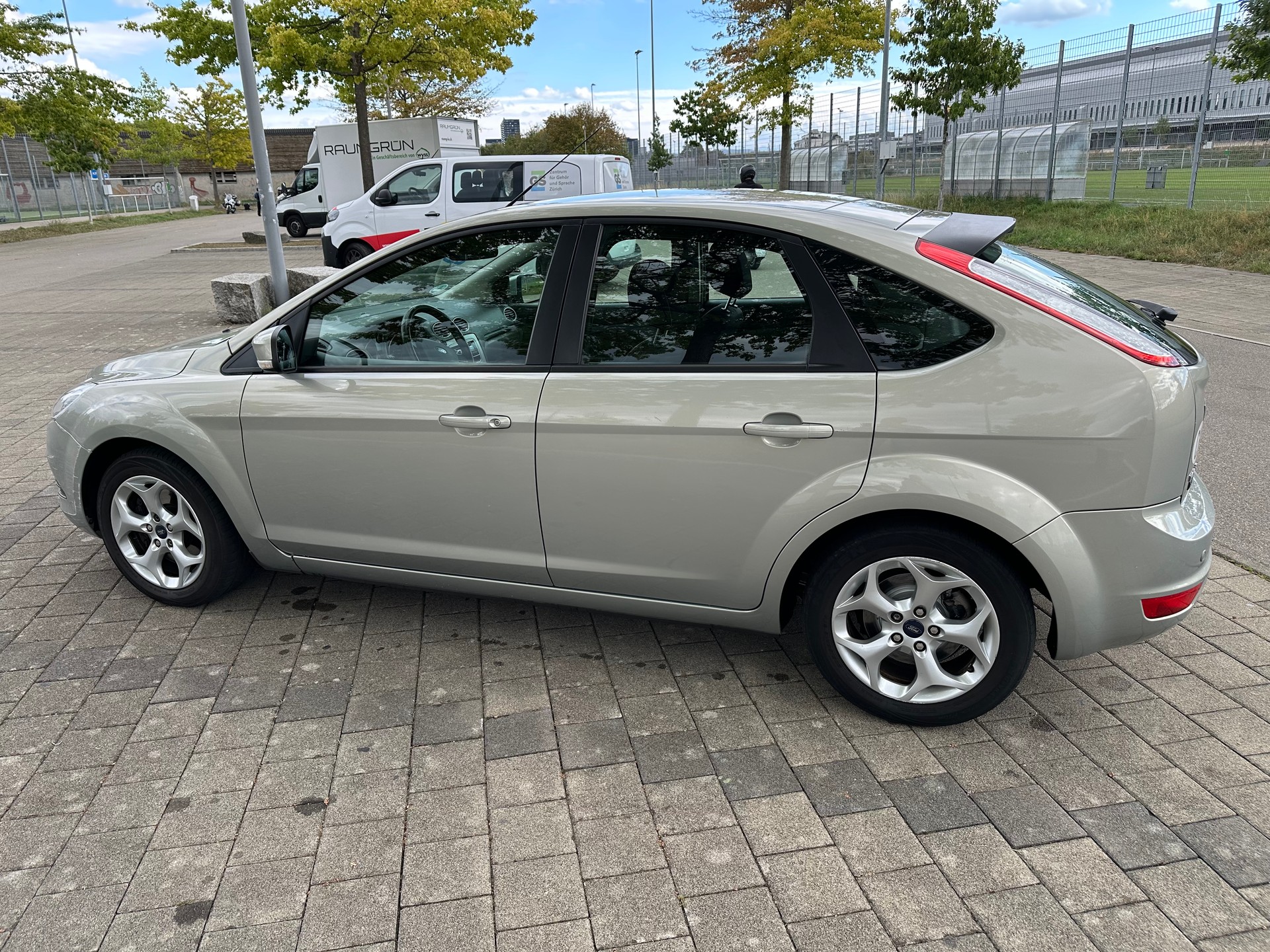 FORD Focus 2.0i Carving Automatic-image-7