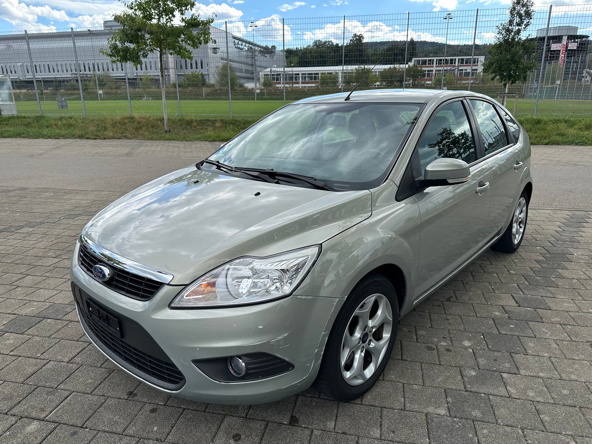 FORD Focus 2.0i Carving Automatic-image-0