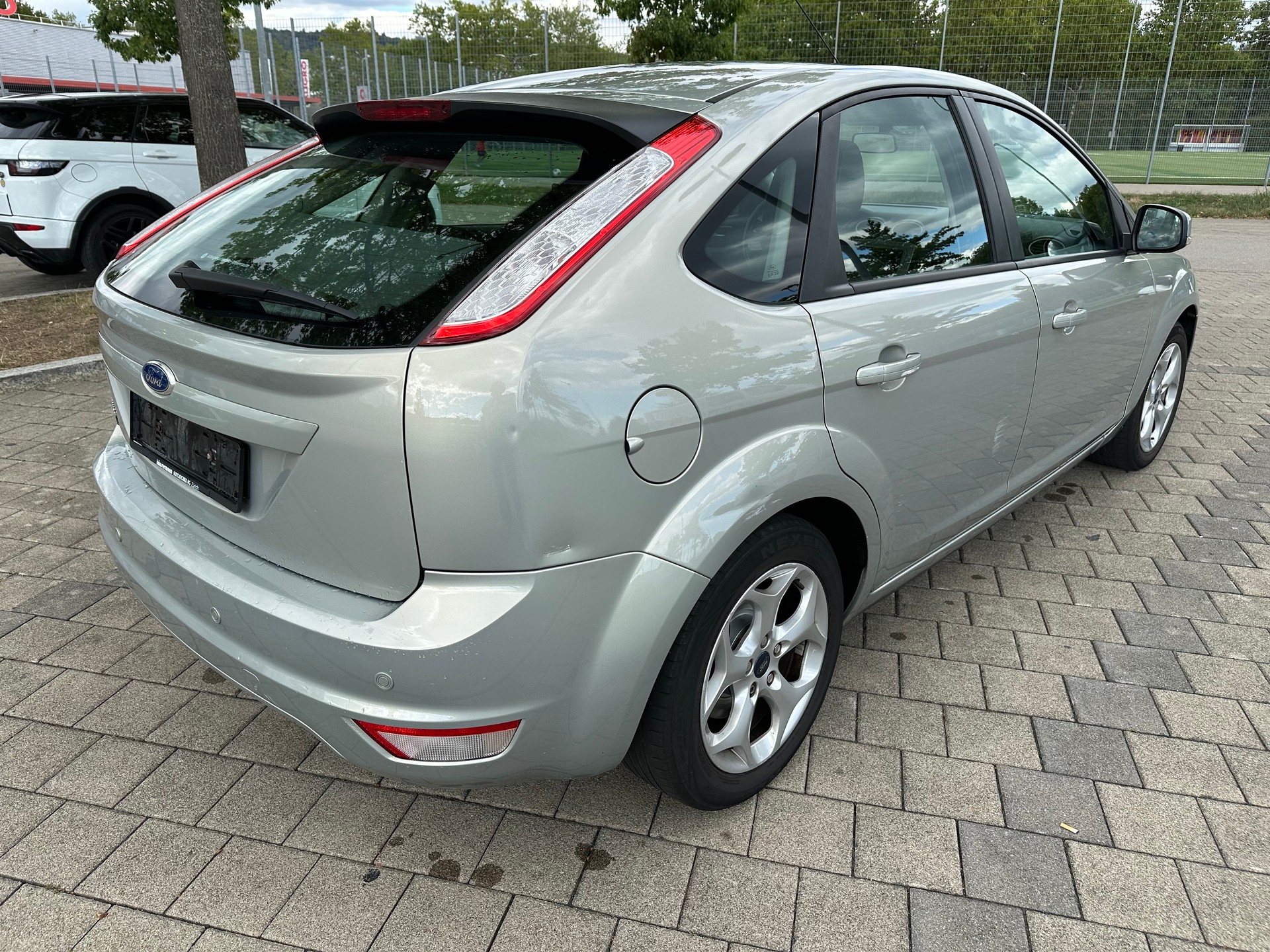 FORD Focus 2.0i Carving Automatic-image-4