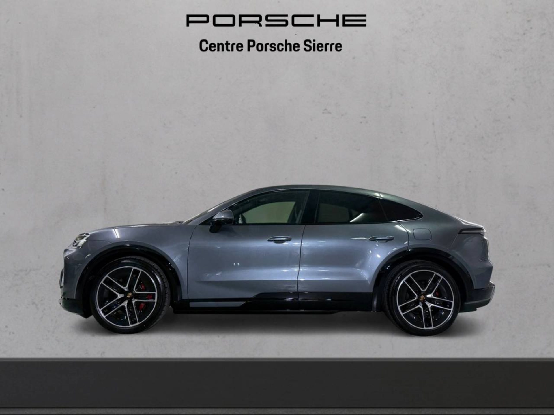 PORSCHE Cayenne S Coupé Electric-showroom-element-1