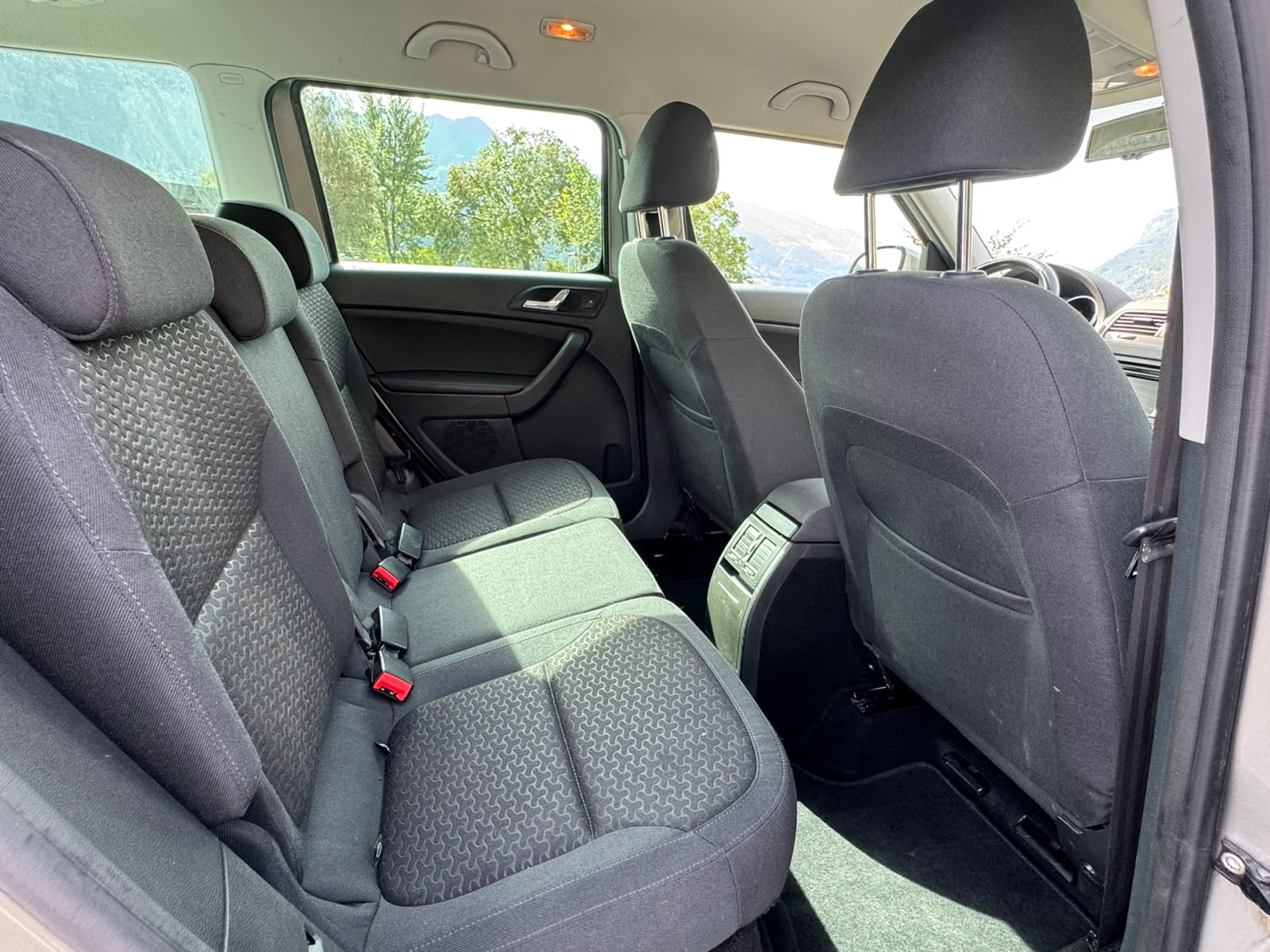 SKODA Yeti 2.0 TDI Elegance Outdoor 4x4 DSG-image-10