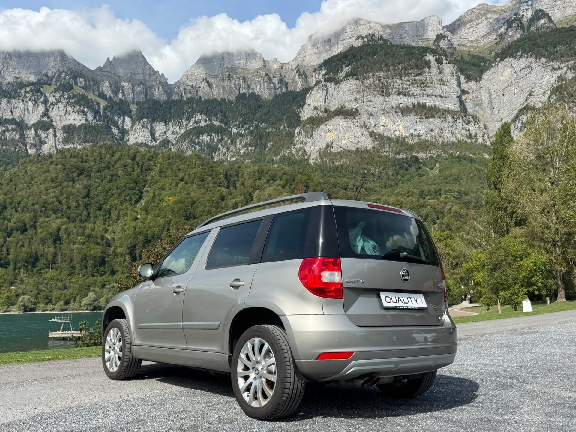 SKODA Yeti 2.0 TDI Elegance Outdoor 4x4 DSG-image-6