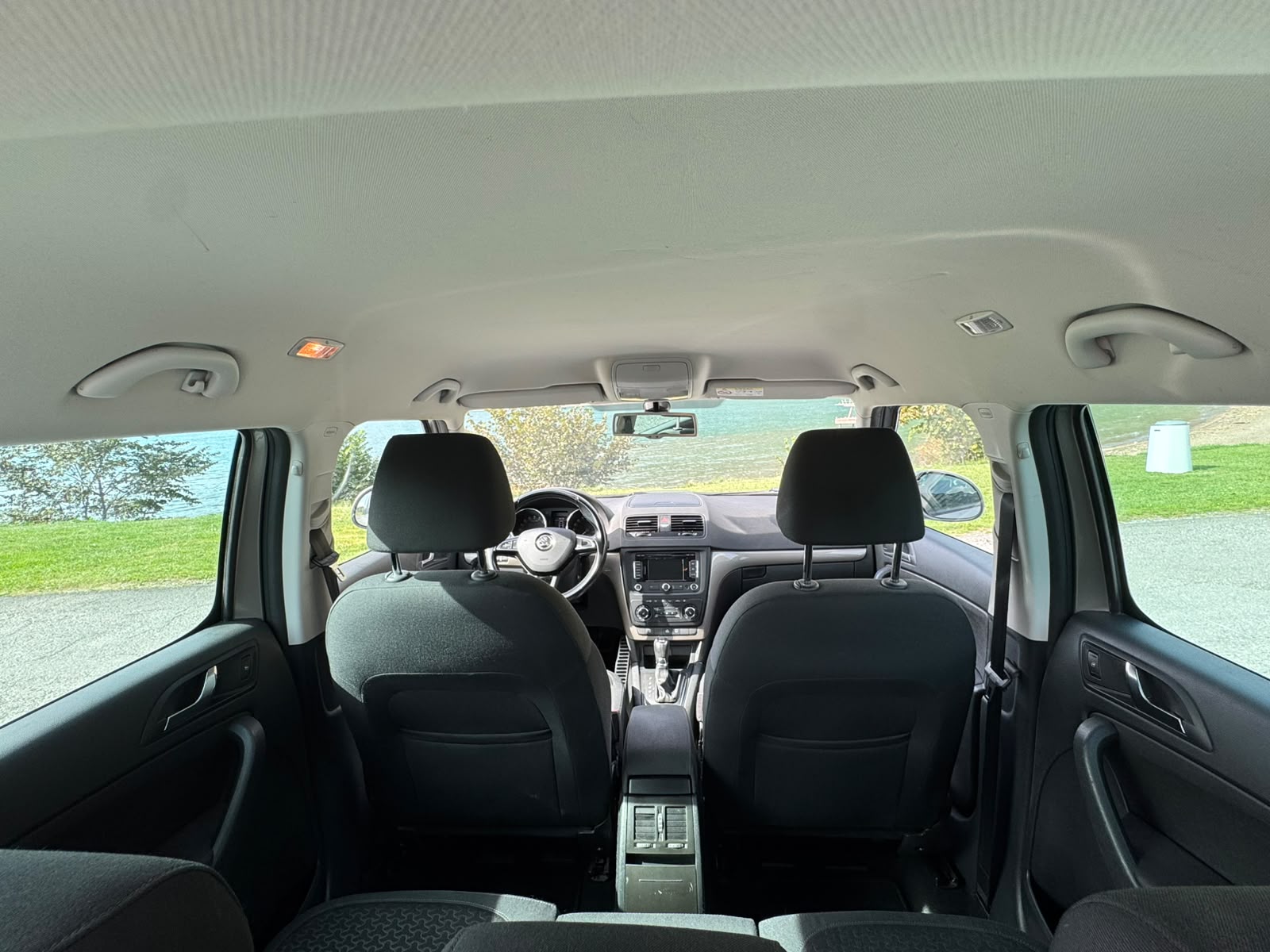 SKODA Yeti 2.0 TDI Elegance Outdoor 4x4 DSG-image-13