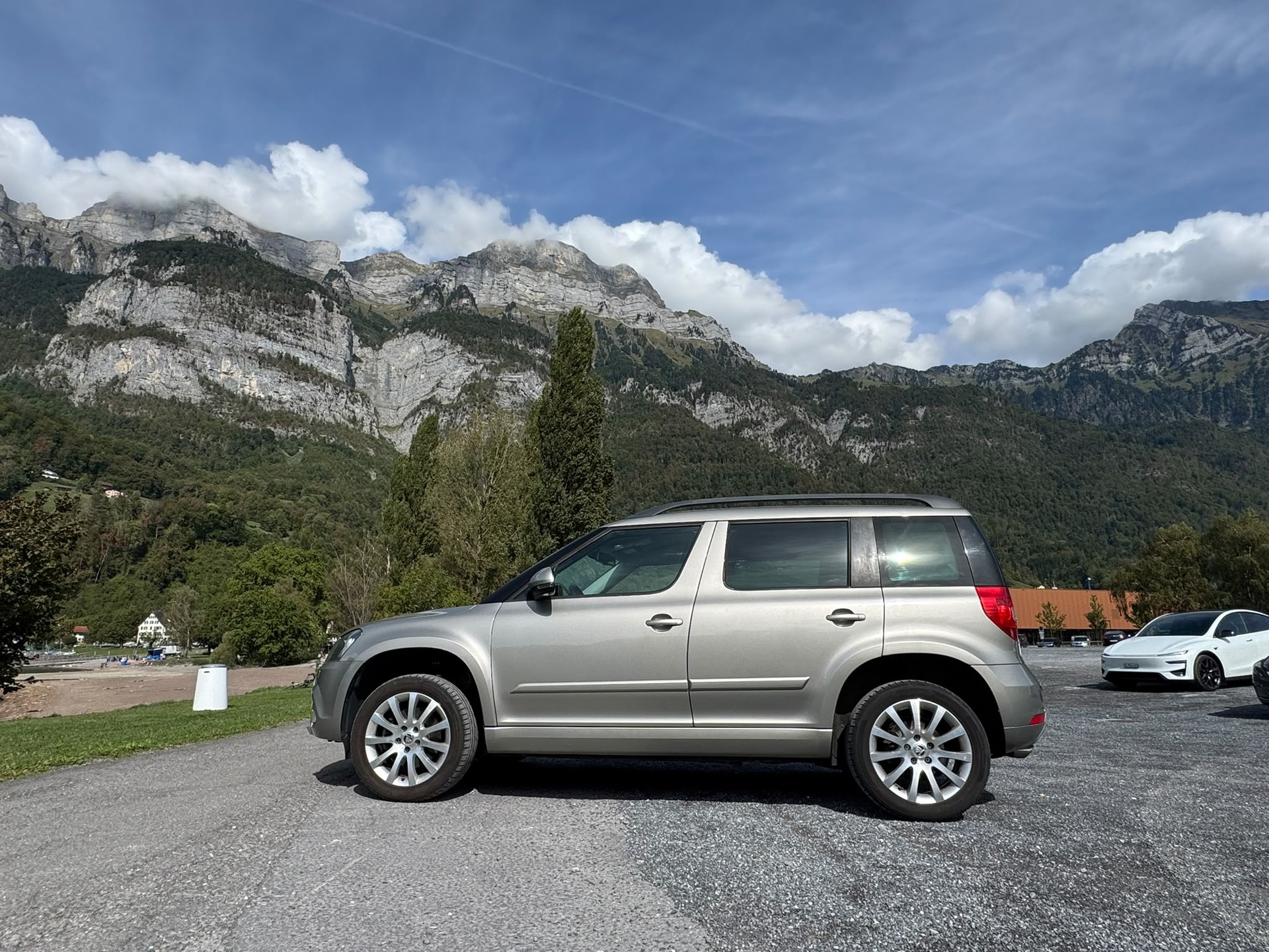 SKODA Yeti 2.0 TDI Elegance Outdoor 4x4 DSG-image-4
