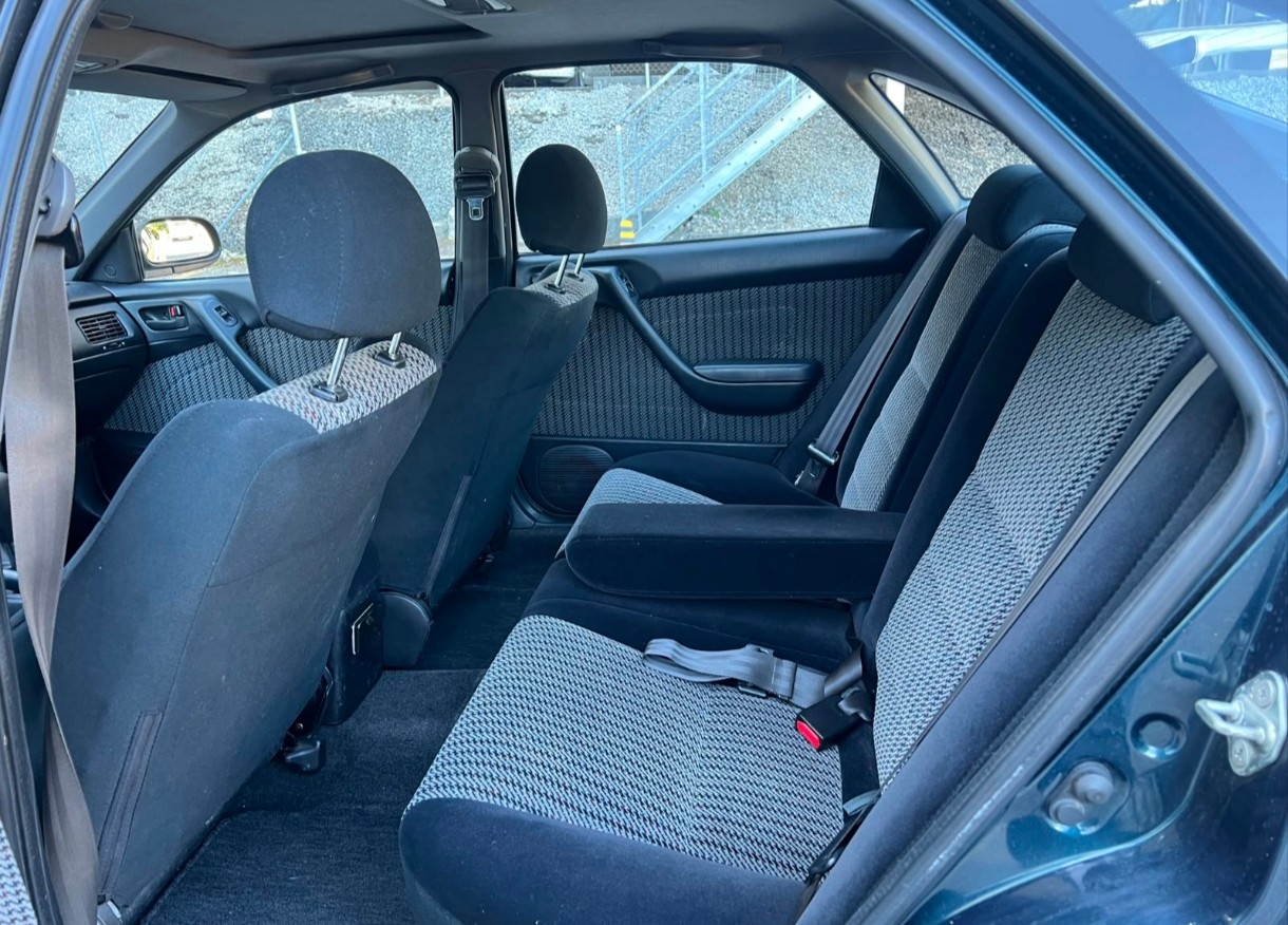 TOYOTA Carina E 2.0 GLi Liftback-image-11