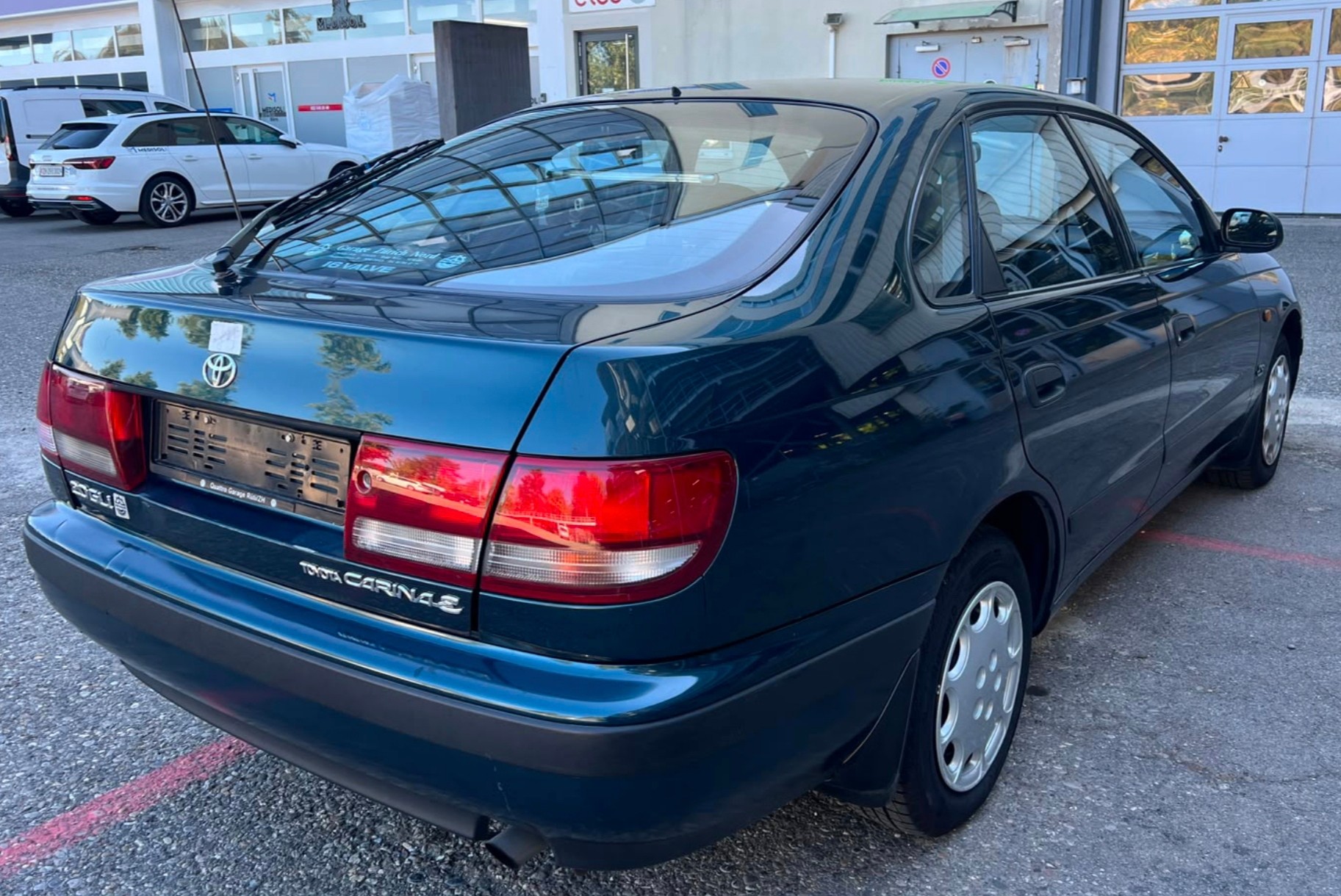 TOYOTA Carina E 2.0 GLi Liftback-image-3