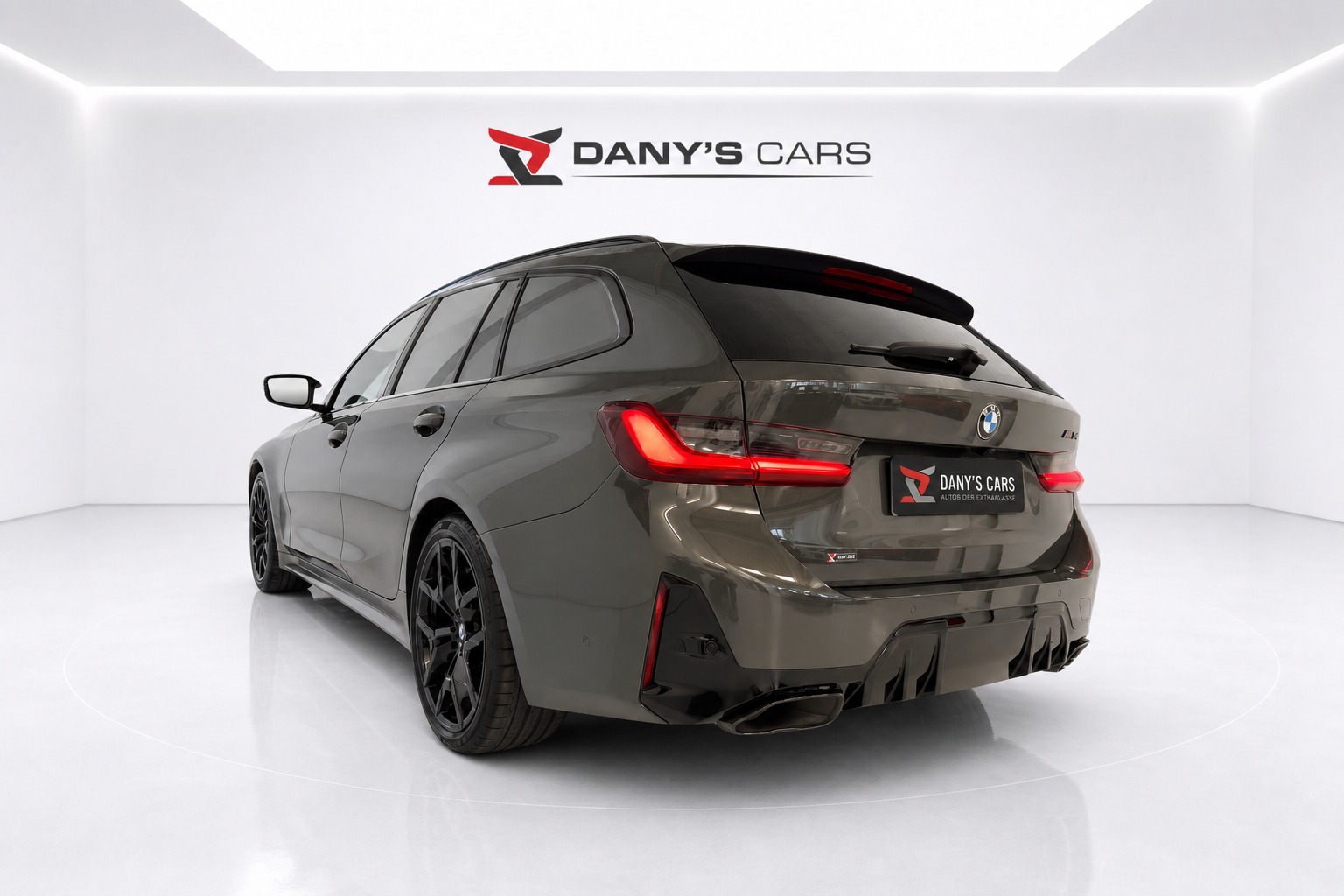BMW M340i xDrive 48V Touring Steptronic M Sport Pro Individual-image-5