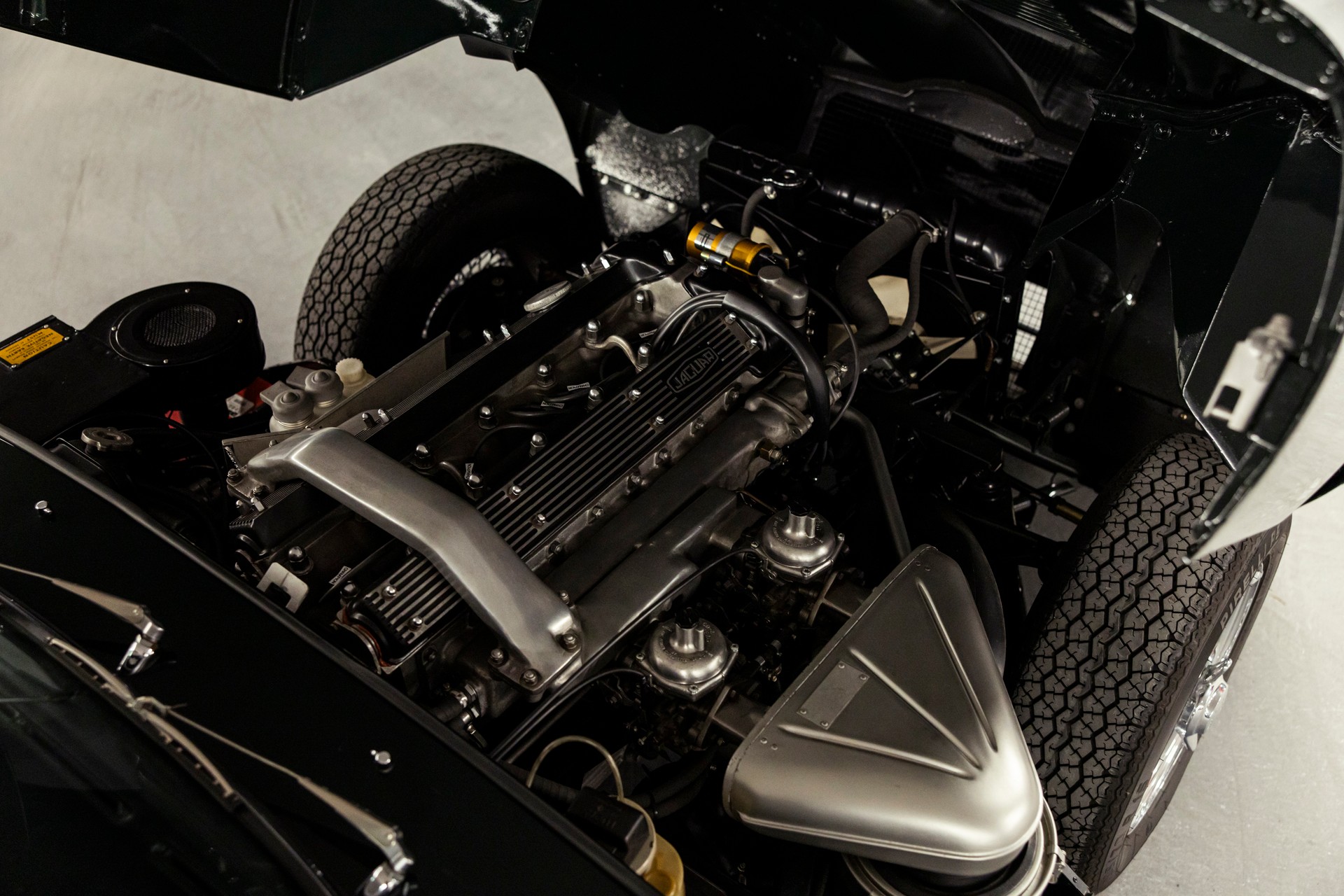 JAGUAR E 4.2 L Cabrio Serie 1.5 Veteranfahrzeug-image-15