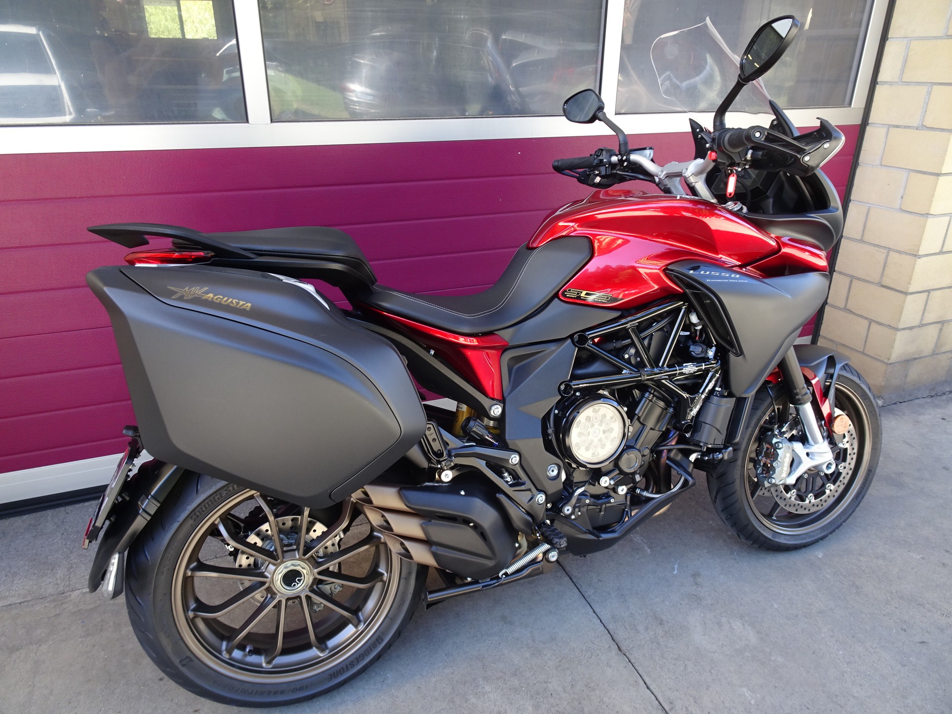 MV AGUSTA Turismo Veloce Lusso-showroom-element-3