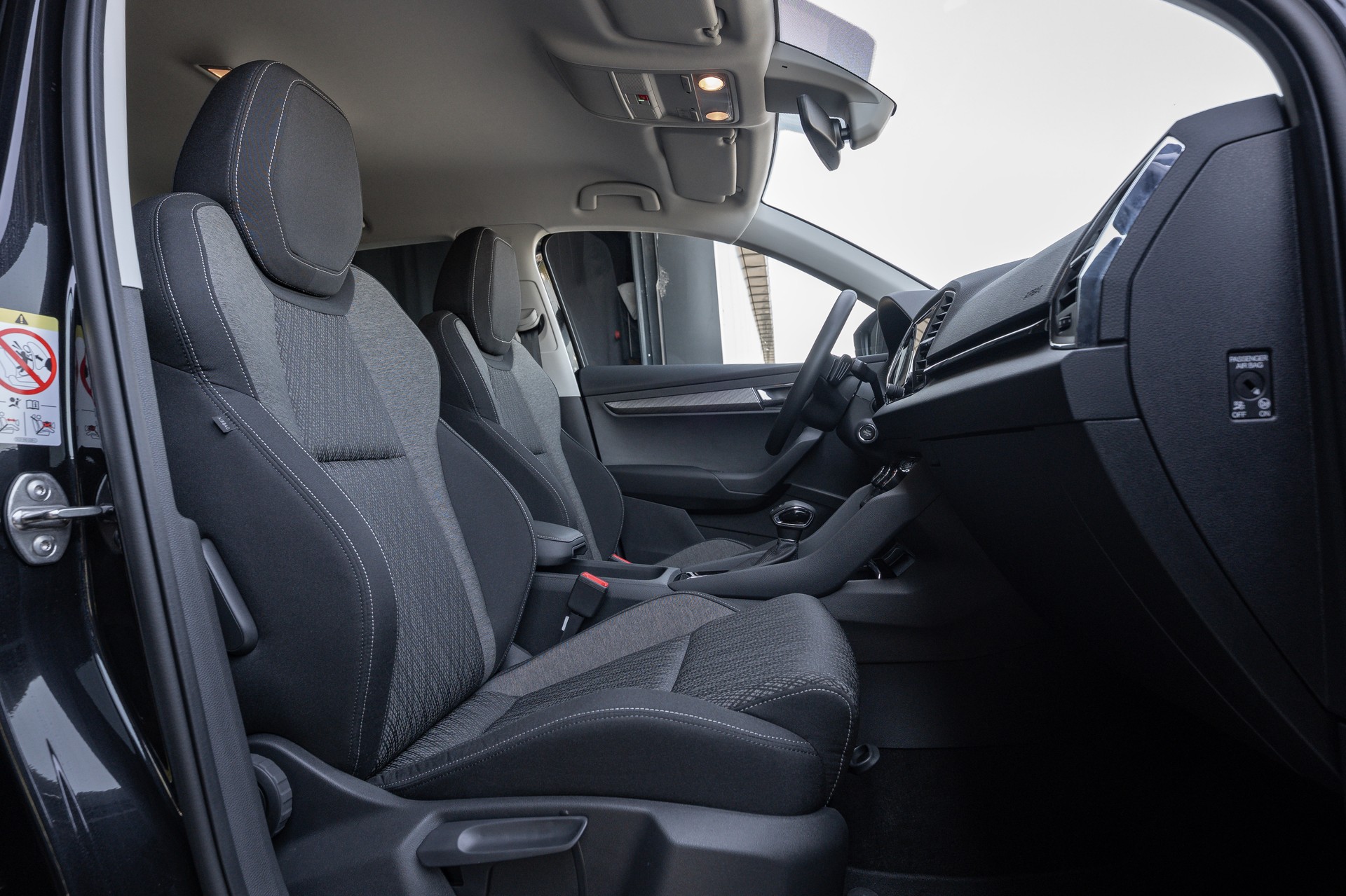 SKODA Karoq 1.5 TSI Top Selection DSG-image-10