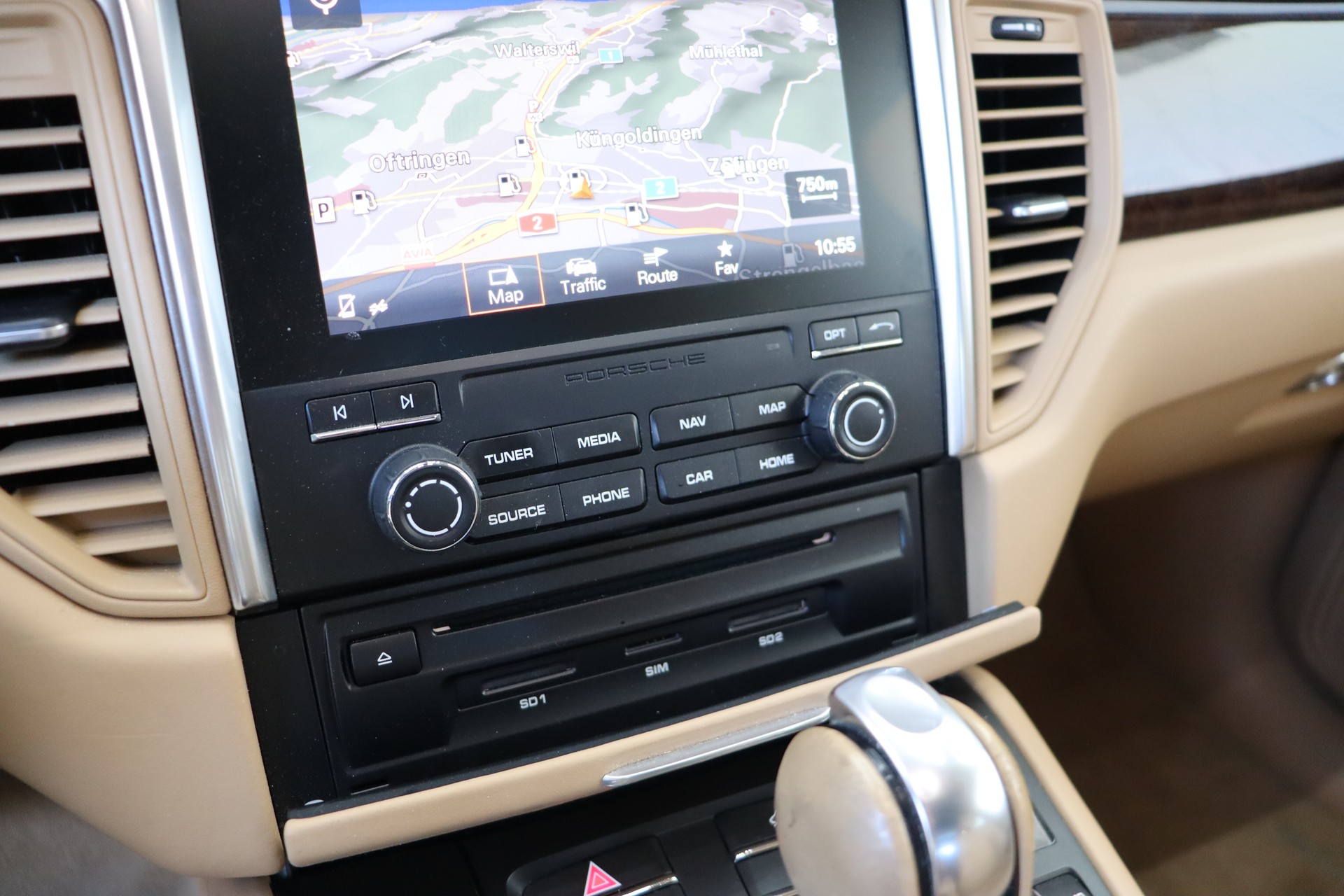 PORSCHE Macan GTS PDK-image-18